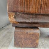 1930s Art Decò display cabinet in walnut and walnut root