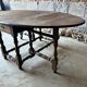 Large drop-leaf table in solid oak – English country style.
