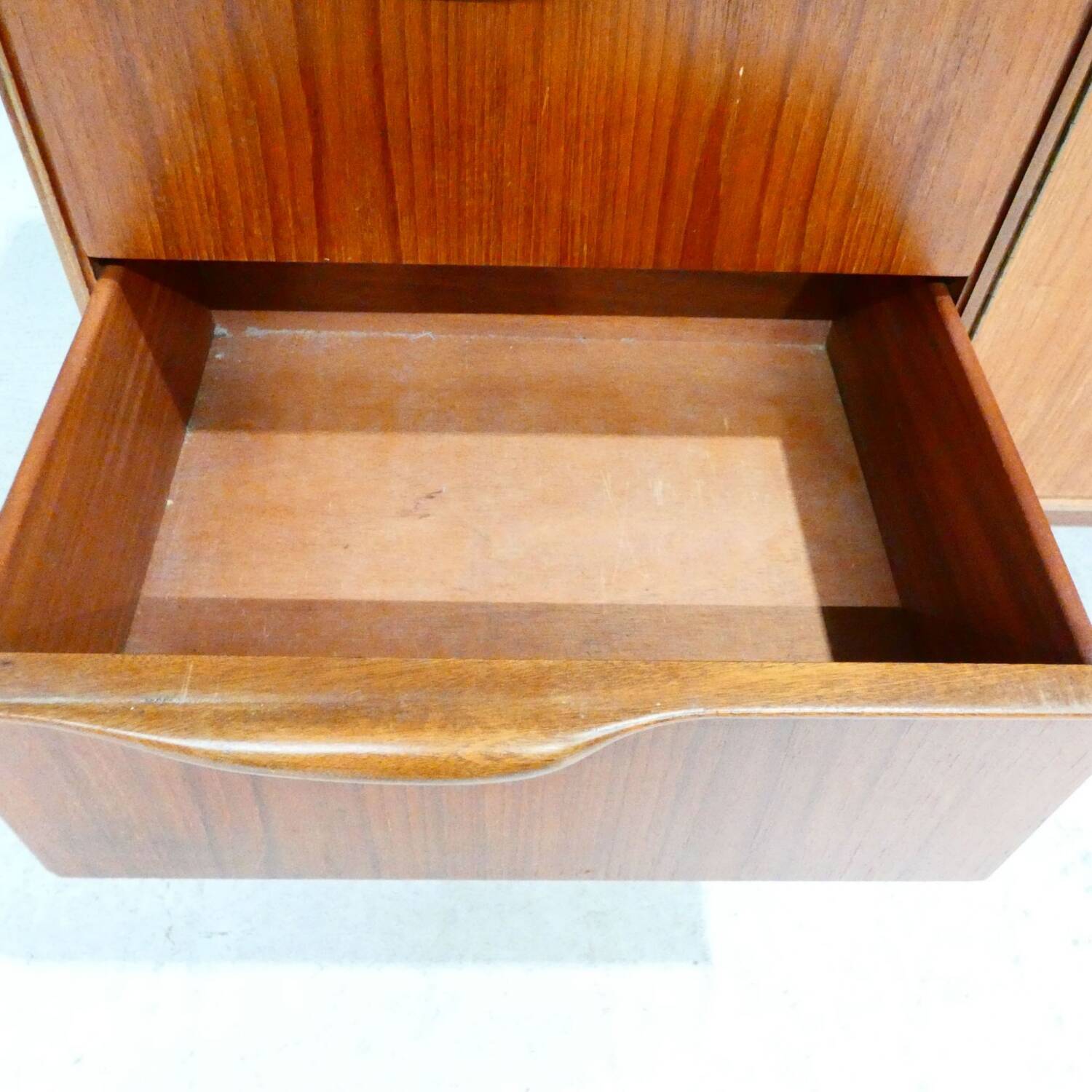 Rare McIntosh Teak Sideboard 202 cm – Carved Handles (Variant of D)