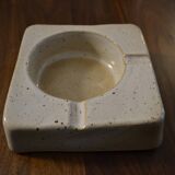 Square ashtray sandstone of the marsh