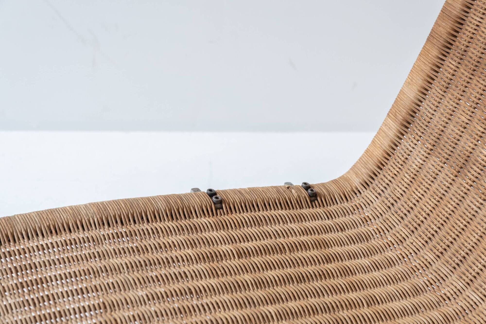 Early edition PK22 by Poul Kjaerholm for E. Kold Christensen, Denmark 1956.