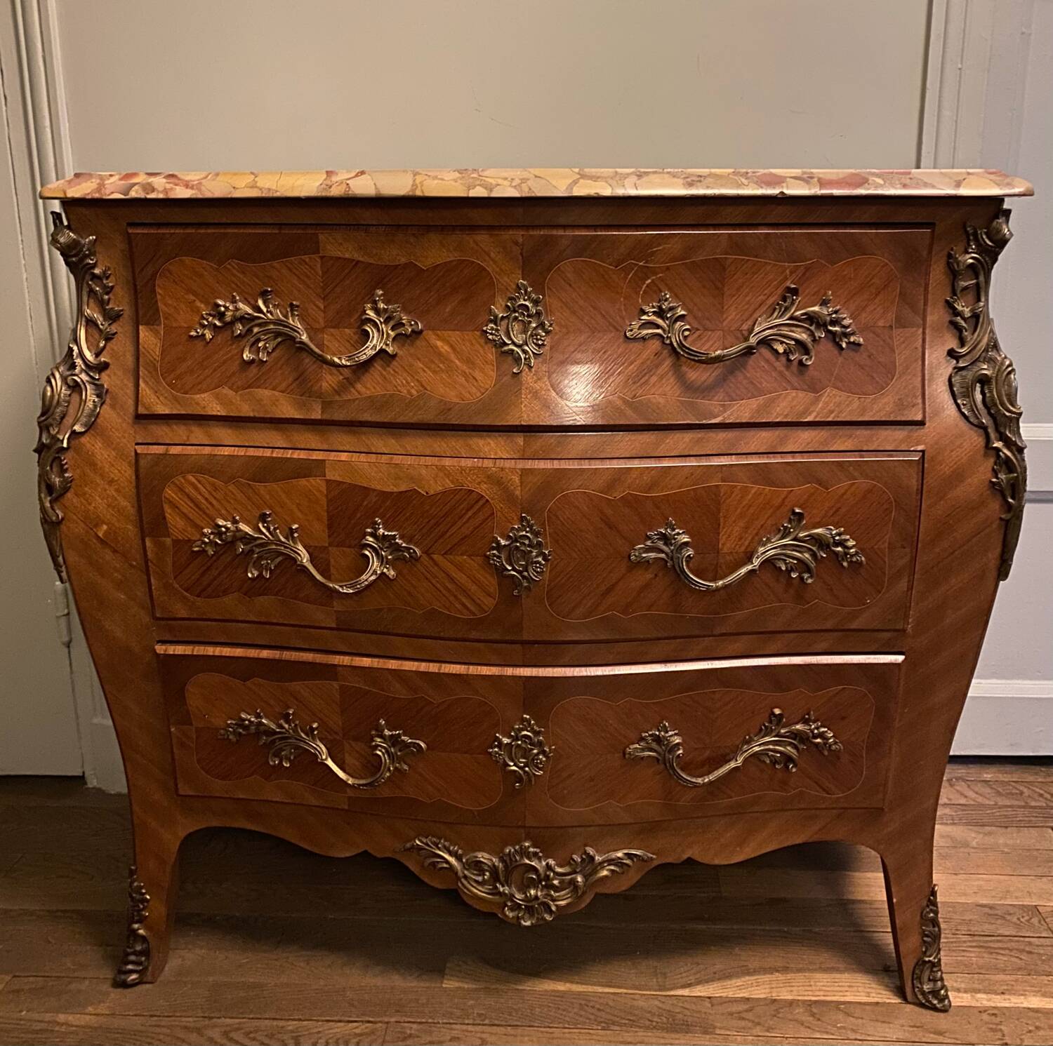 Louis XV style inlaid chest of drawers