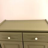 Wooden chest of drawers