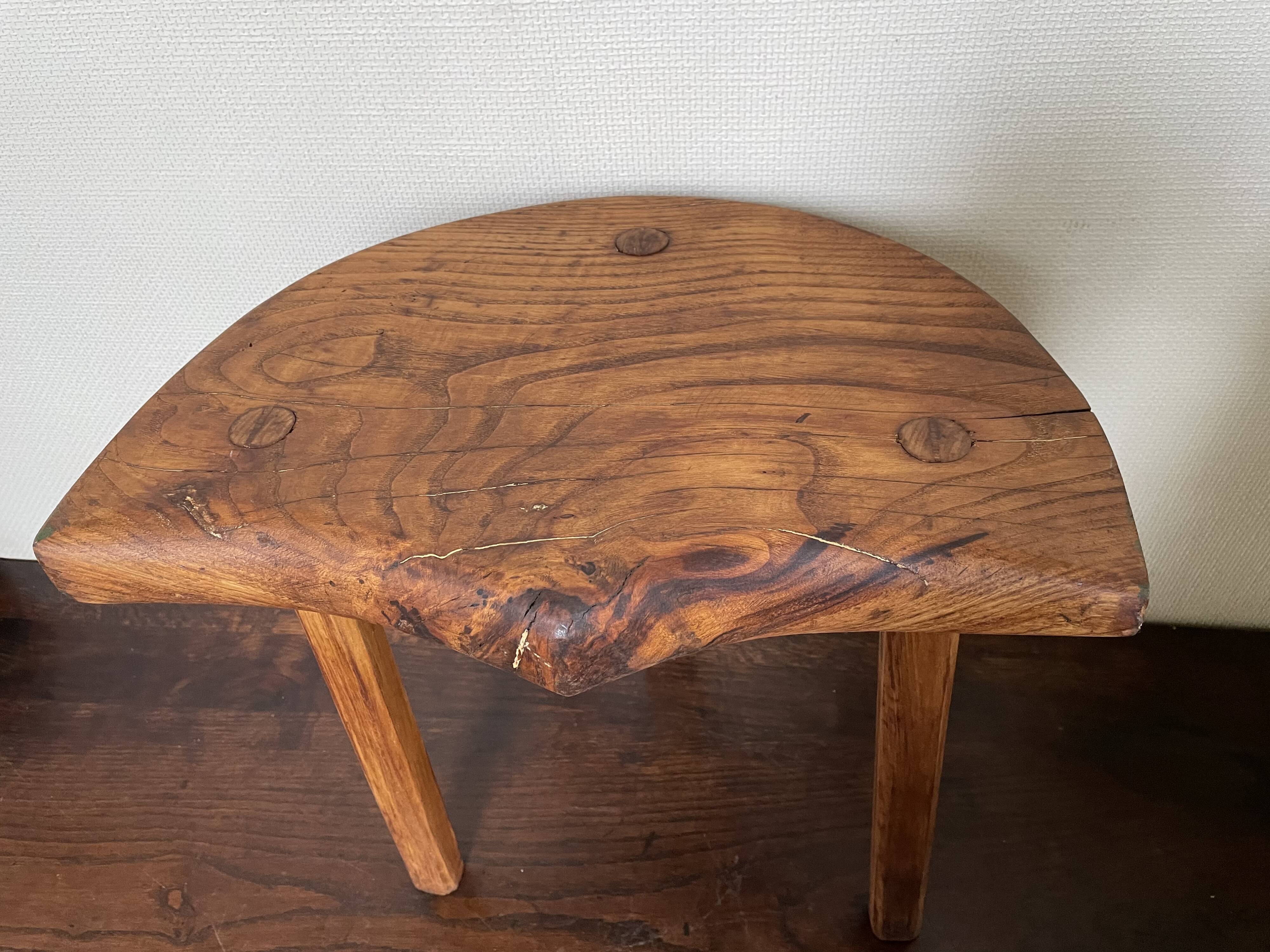 Tabouret tripode
