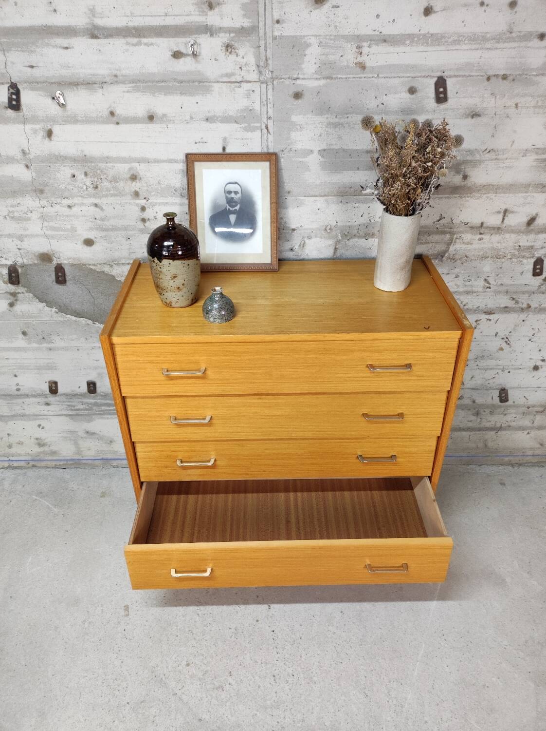 Vintage chest of drawers