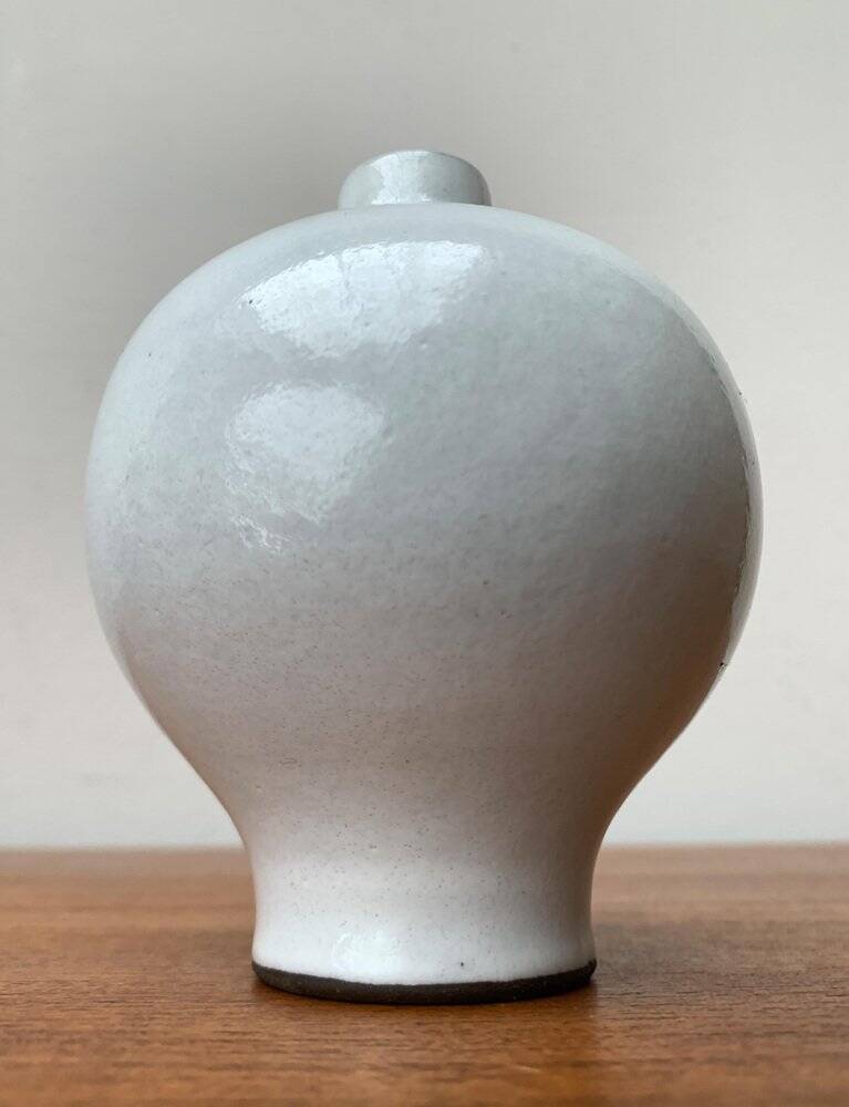 Mid-century German studio pottery vase by BKW Böttger Keramik Wandsbek, 1960s.