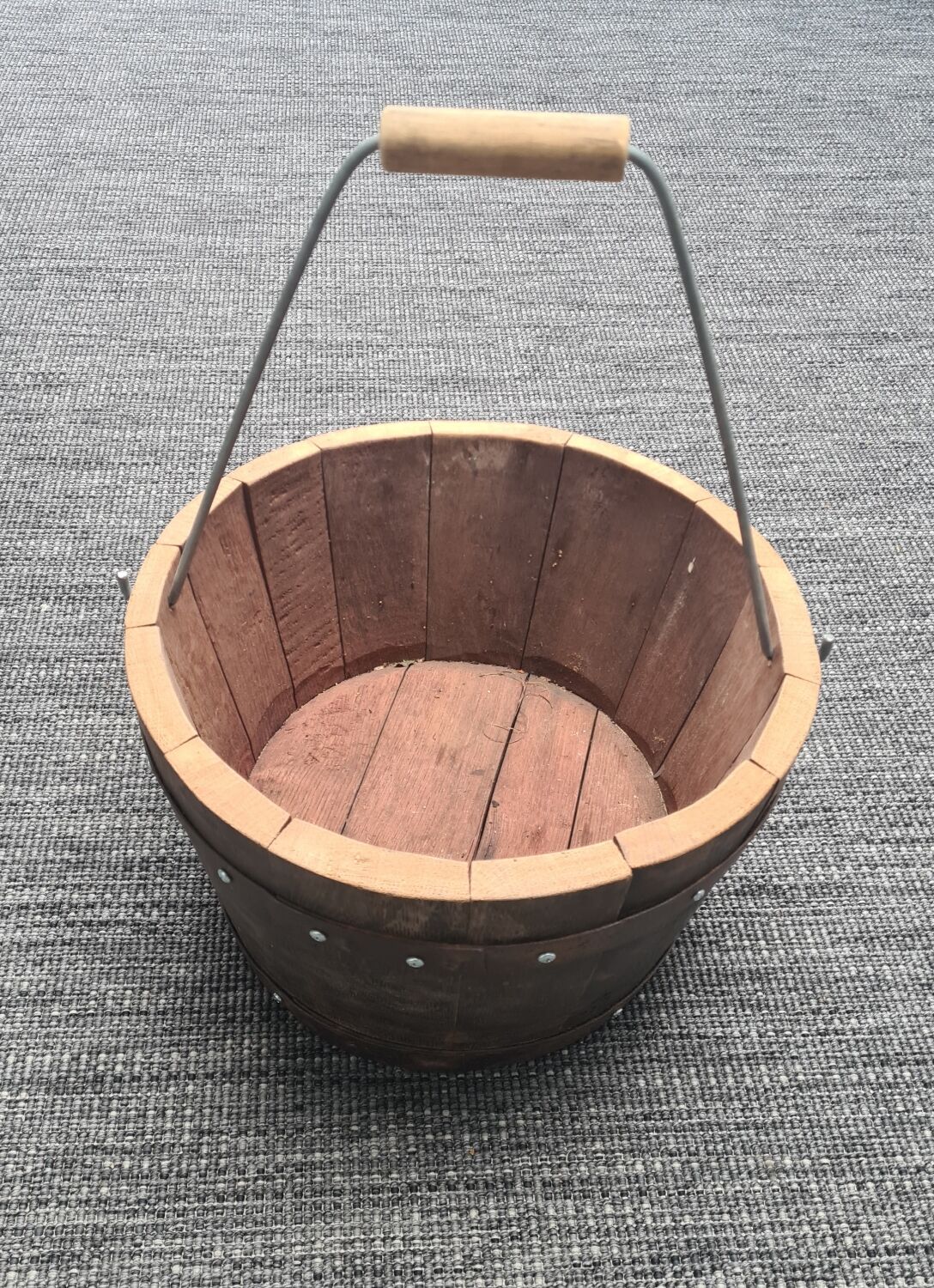 Wooden bucket