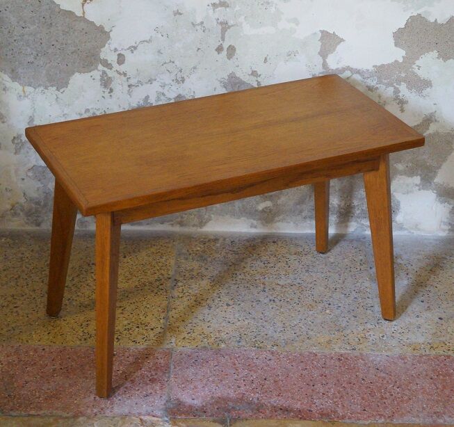 Coffee table 1950 with compass feet