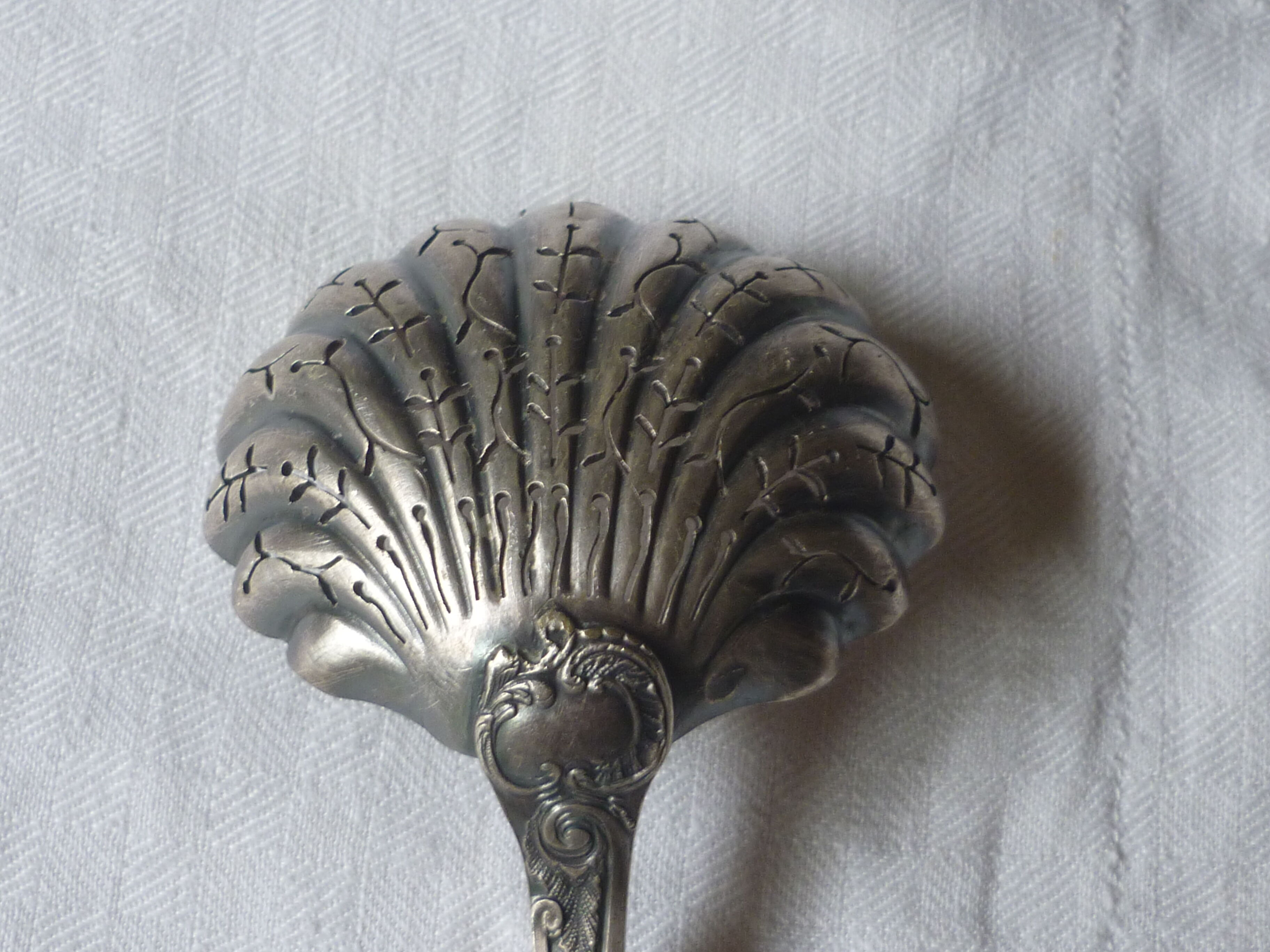 Cailar Bayard silver metal sprinkler