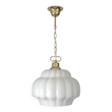 Suspension vintage en verre opalin blanc / Éclairage éclectique années 1970