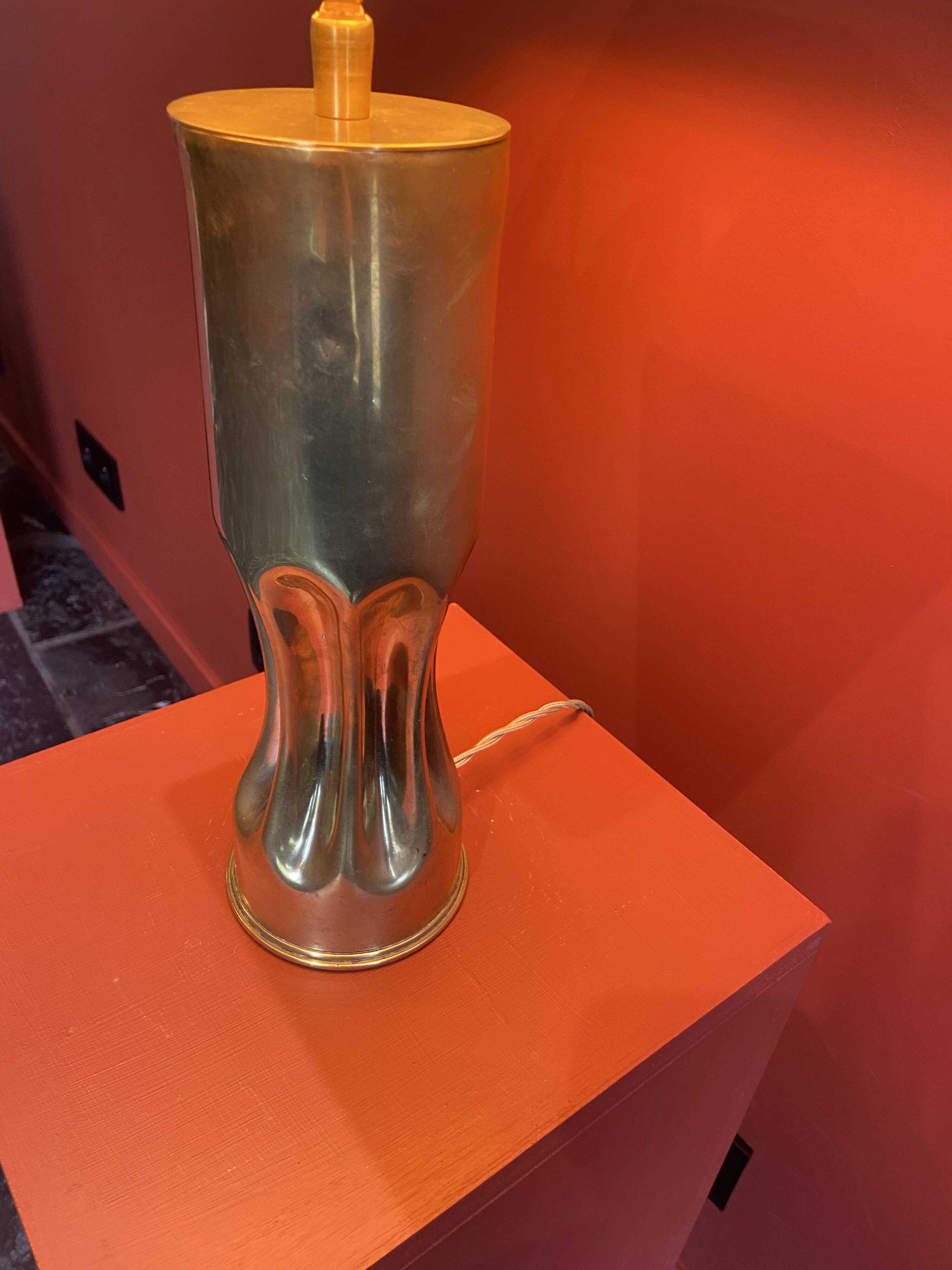 Brass shell socket lamp from the 1st WW, black pyramidal lampshade in Carlucci linen.