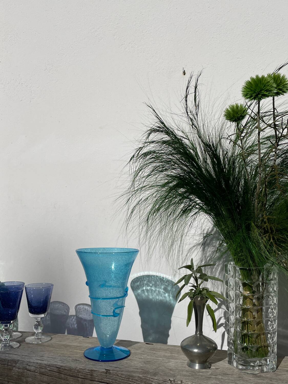 Vase conique en verre bullé bleu turquoise