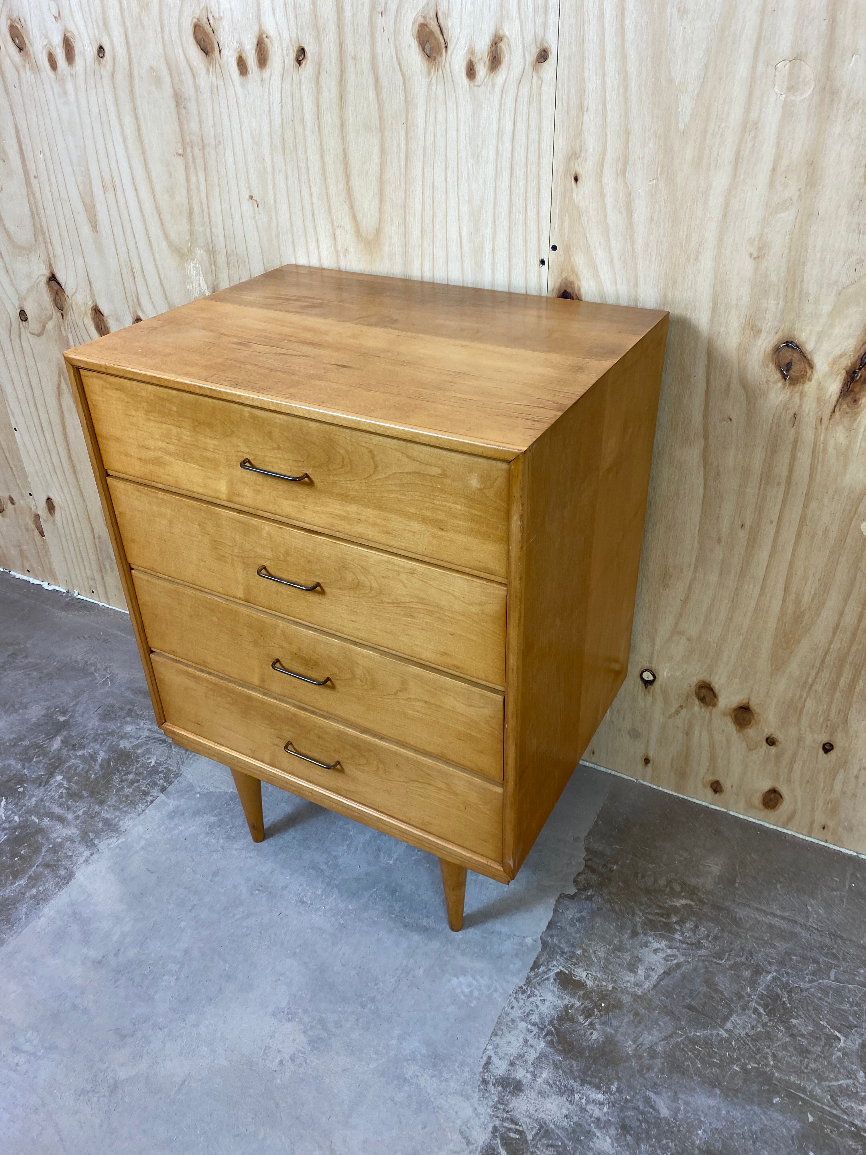 Armoire à tiroirs en bouleau moderne du milieu du siècle, années 1950