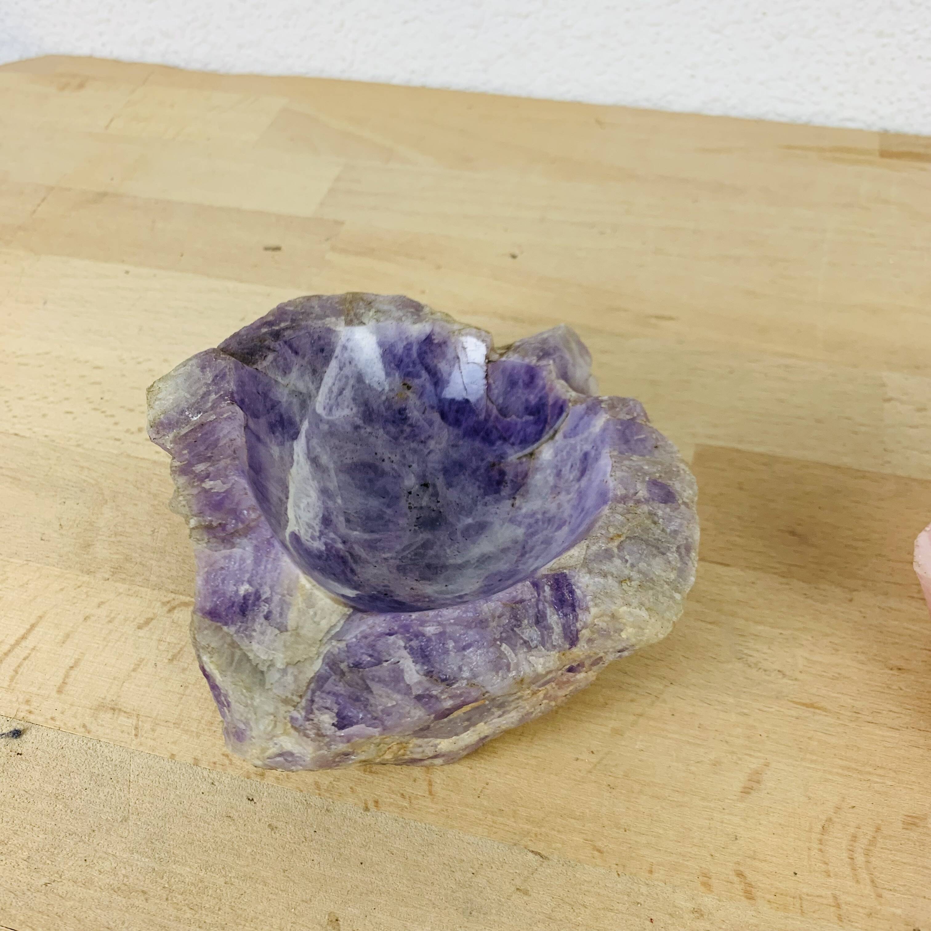 2 empty ring size pockets in stone, rose quartz and amethyst