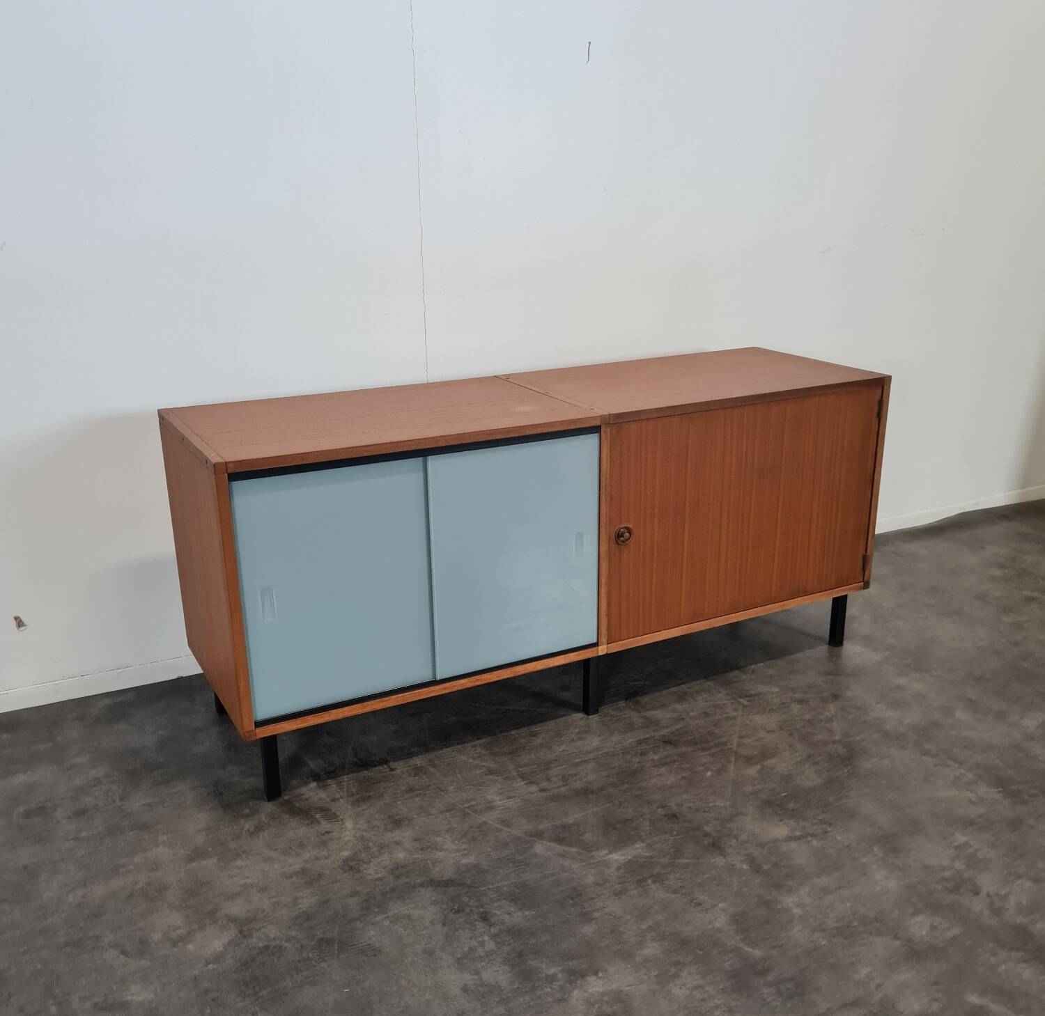 Short 50s sideboard