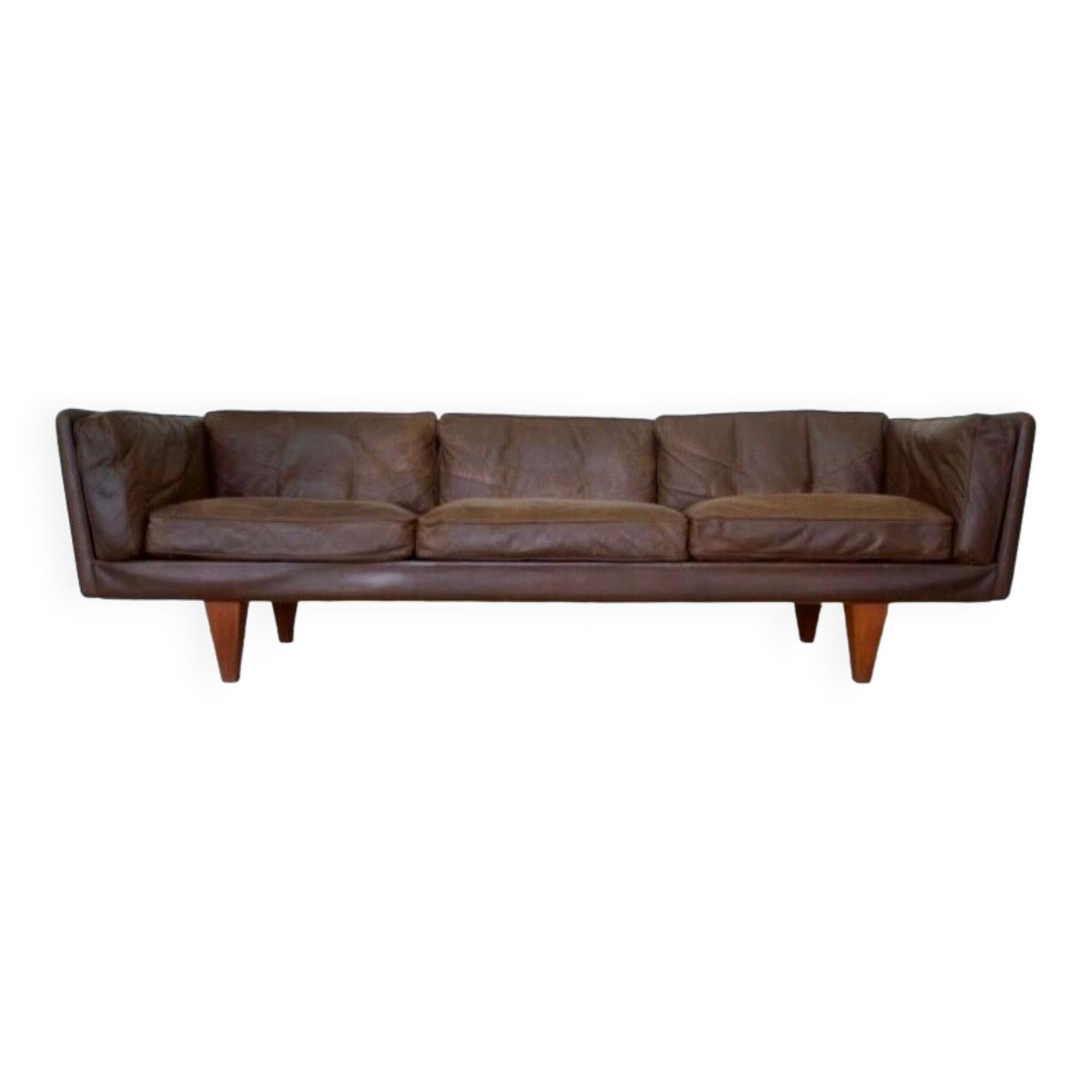 Vintage danish mid-century 3 person brown leather sofa by illum wikkelsø model v11