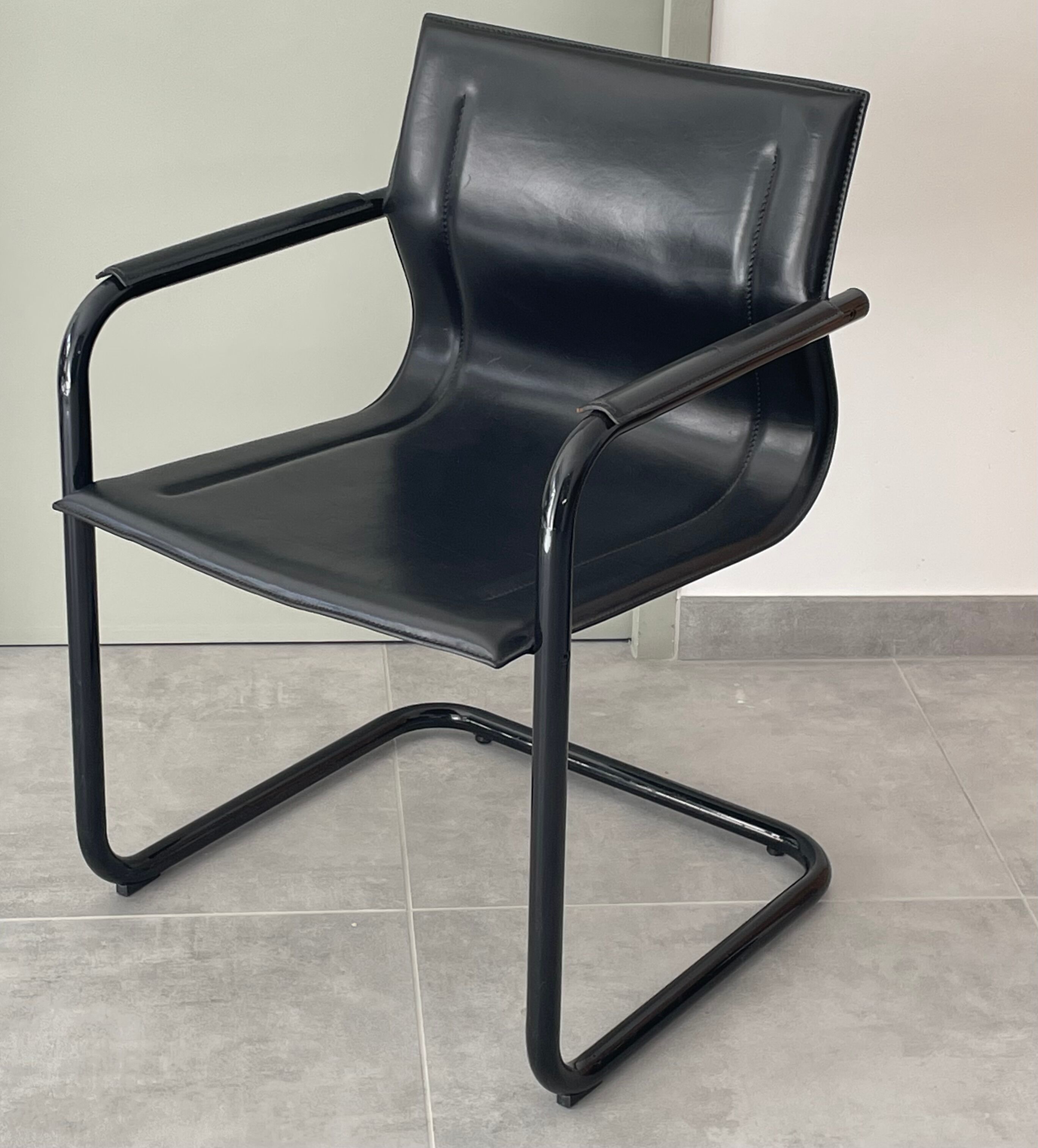 Office chair by Matteo Grassi