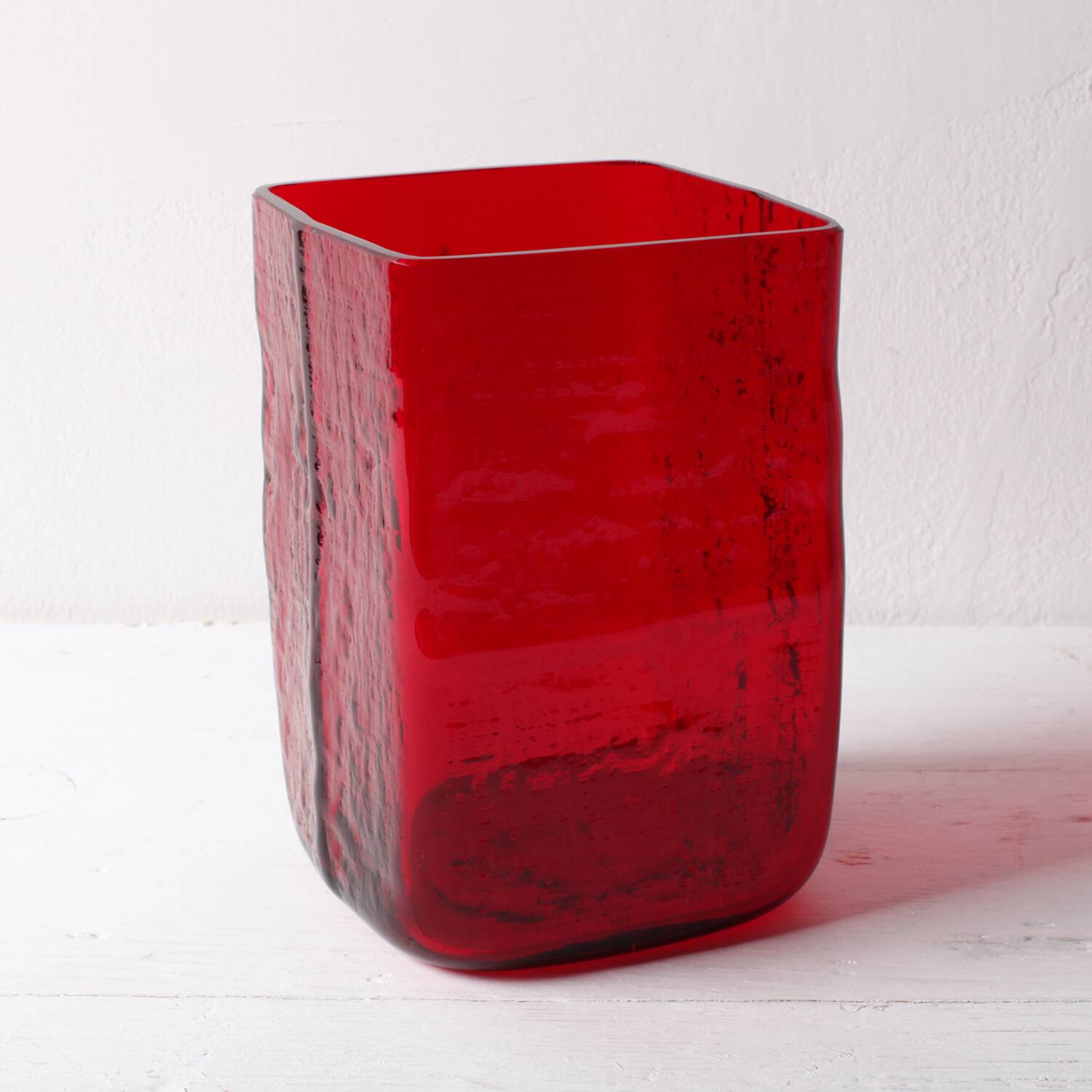 Mid-Century Modern Red Glass Vase by Christer Sjögren, Lindshammar, Sweden
