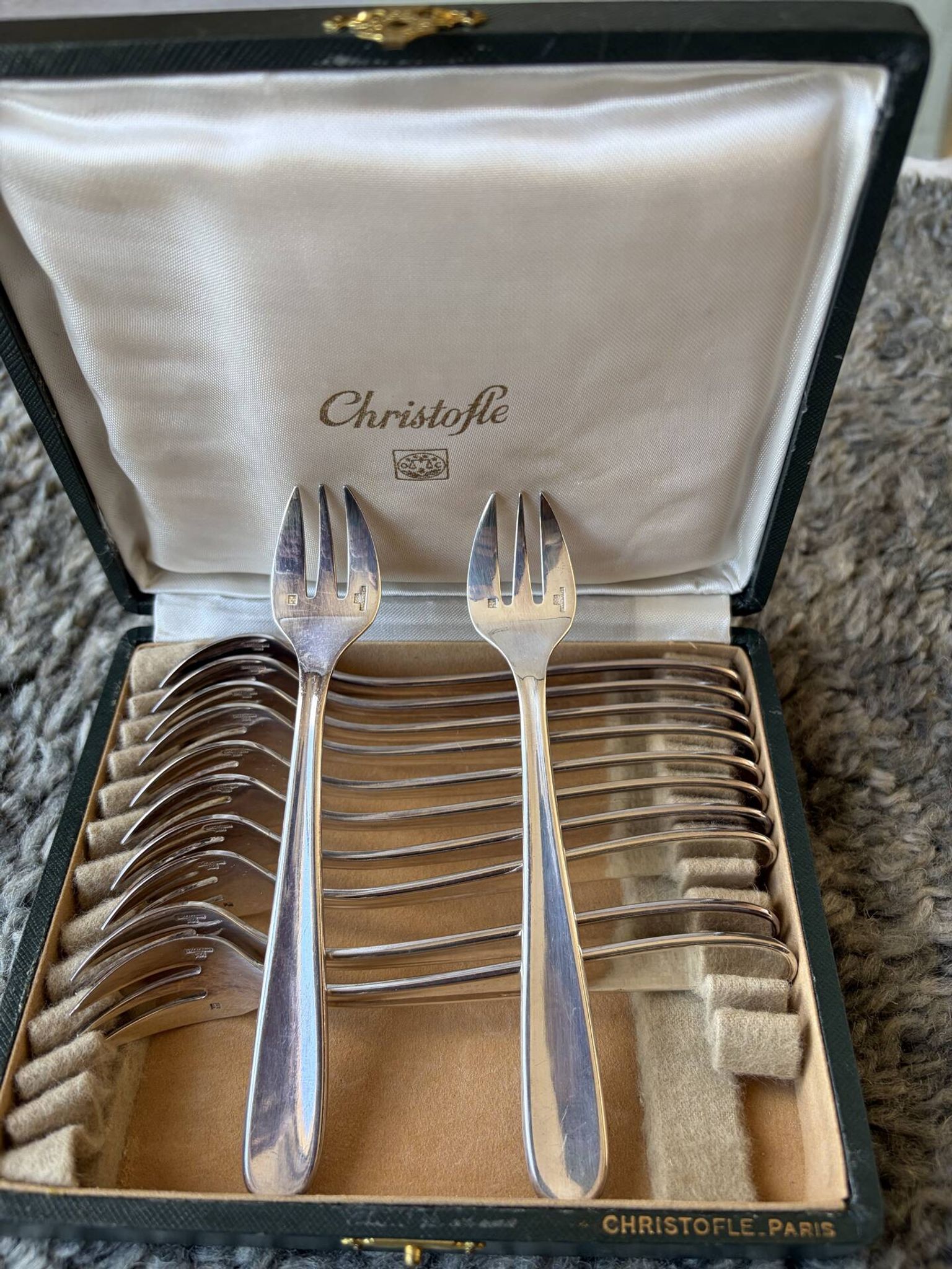 Box of 12 cake forks