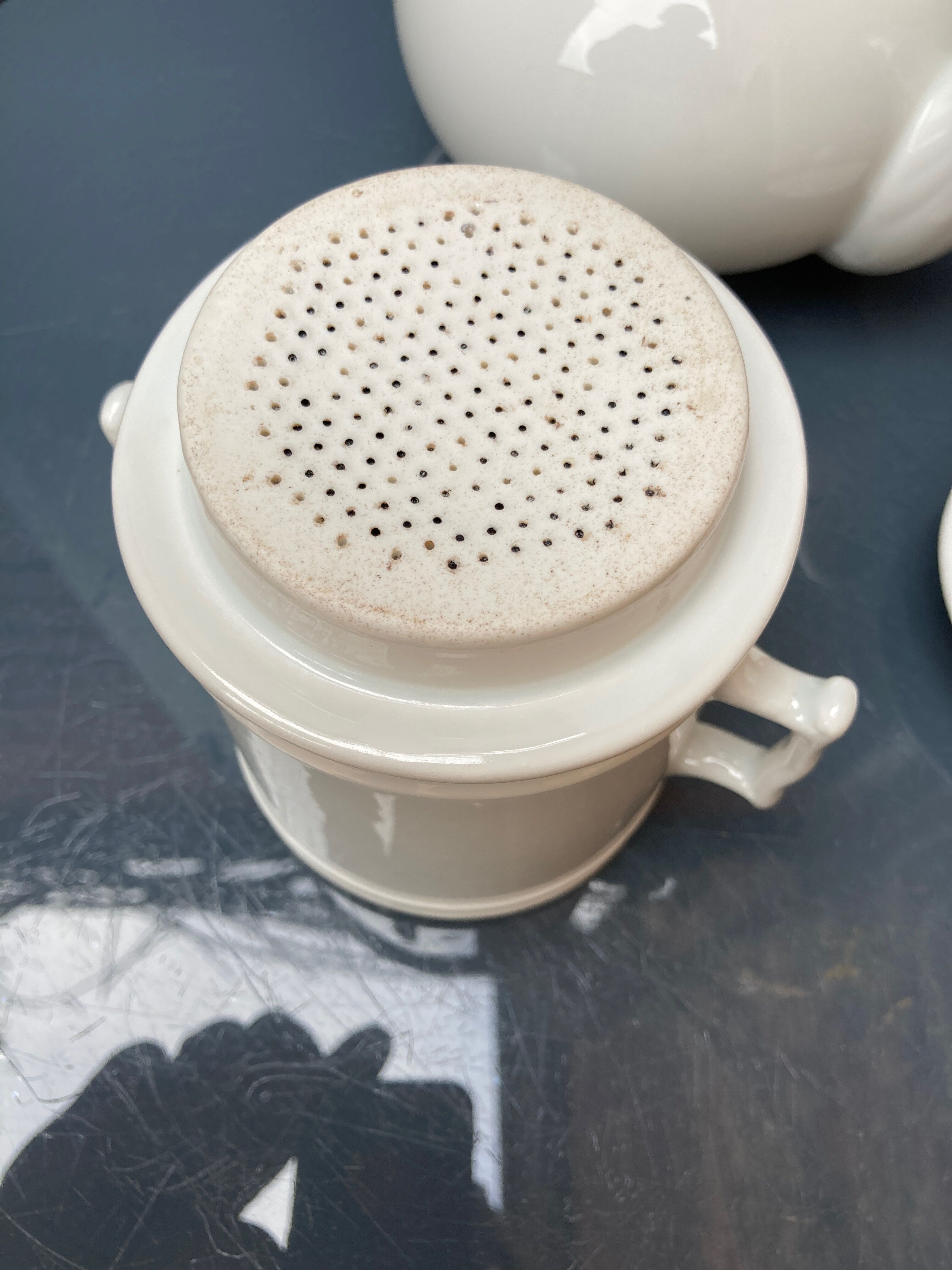 Pillivuyt porcelain herbal tea