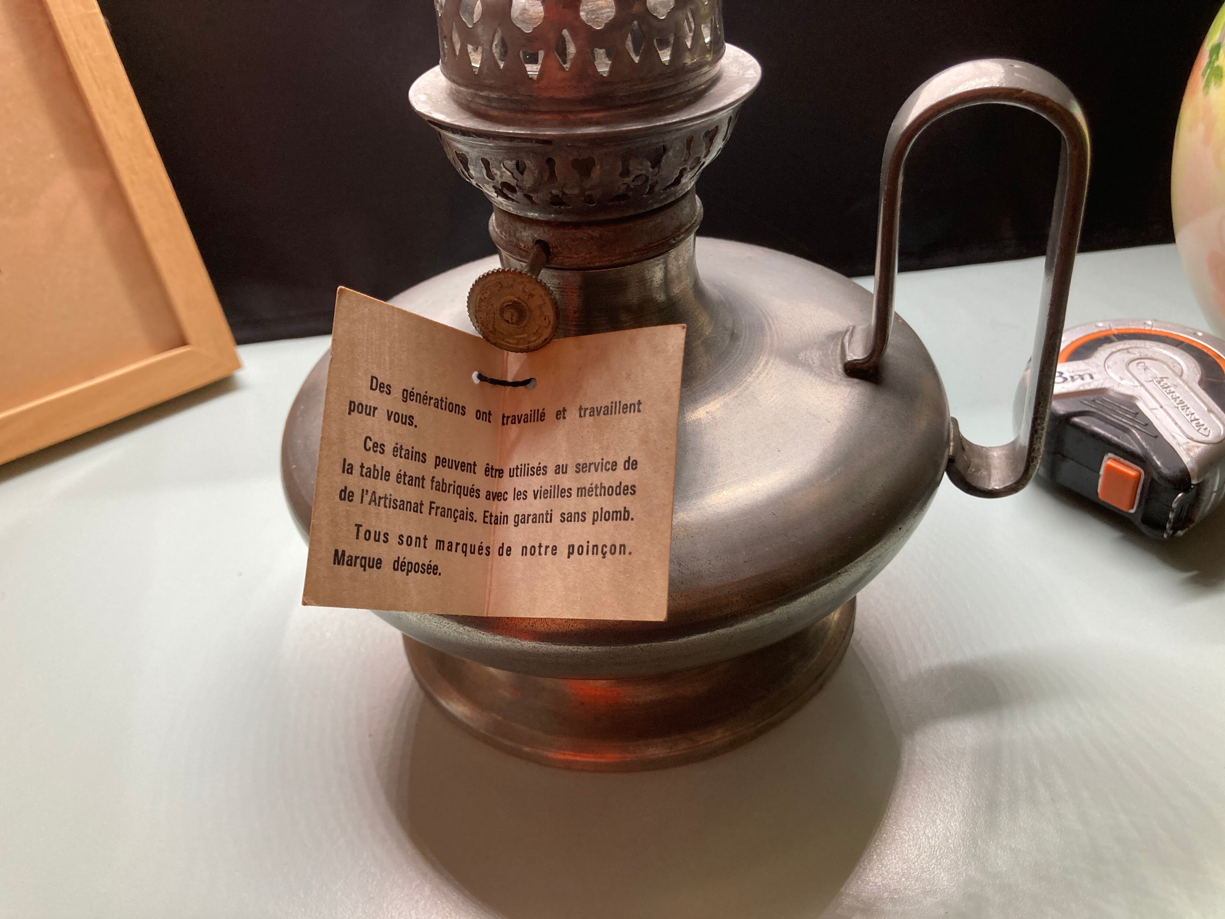 Tin foot kerosene lamp