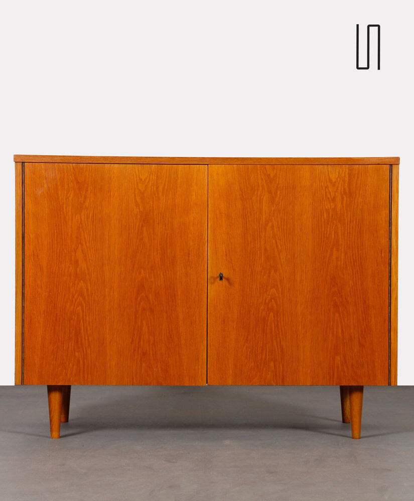 Commode tchèque éditée par Drevozpracujici podnik, 1960