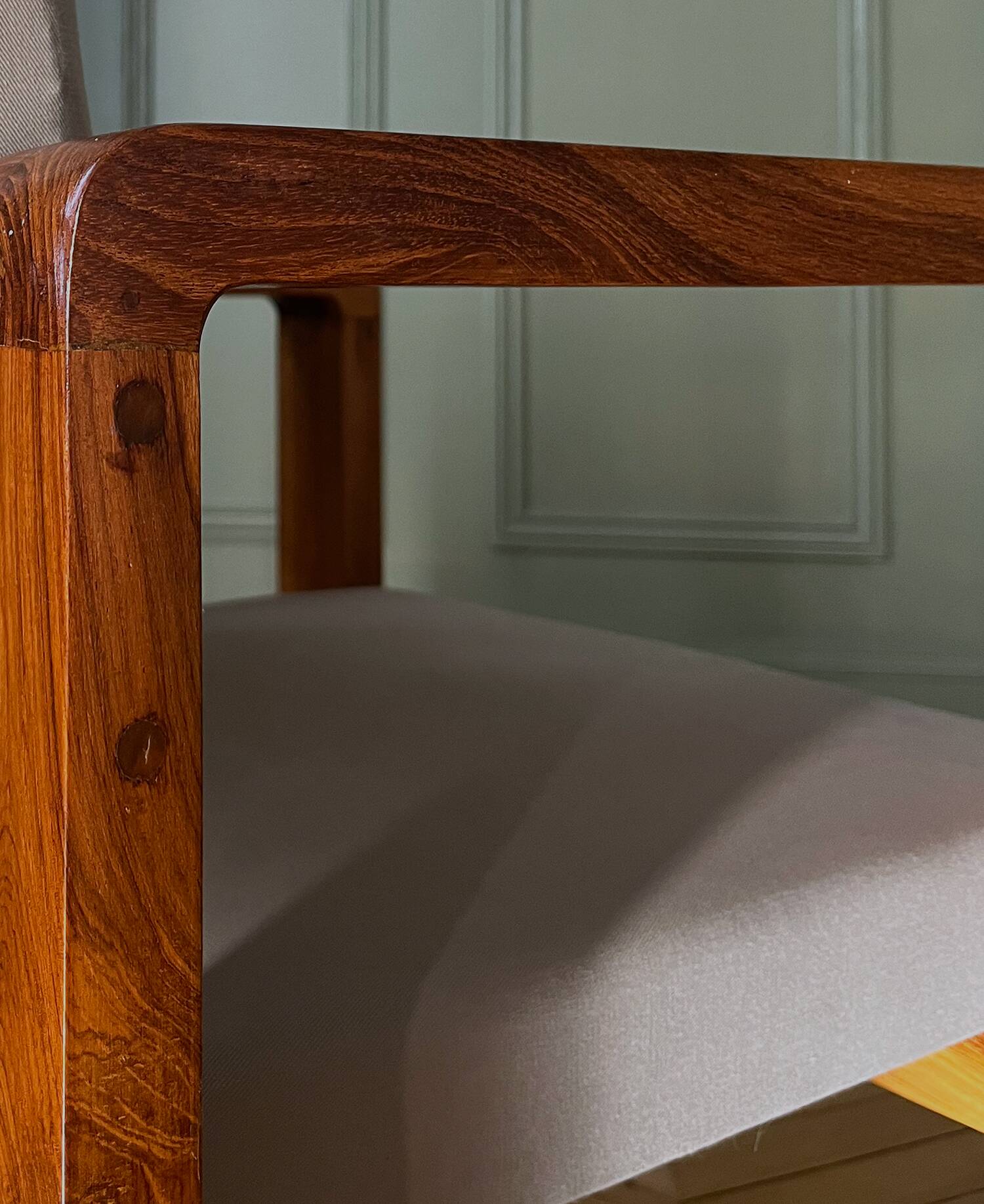 Paire de fauteuils dans le style d'André Sornay