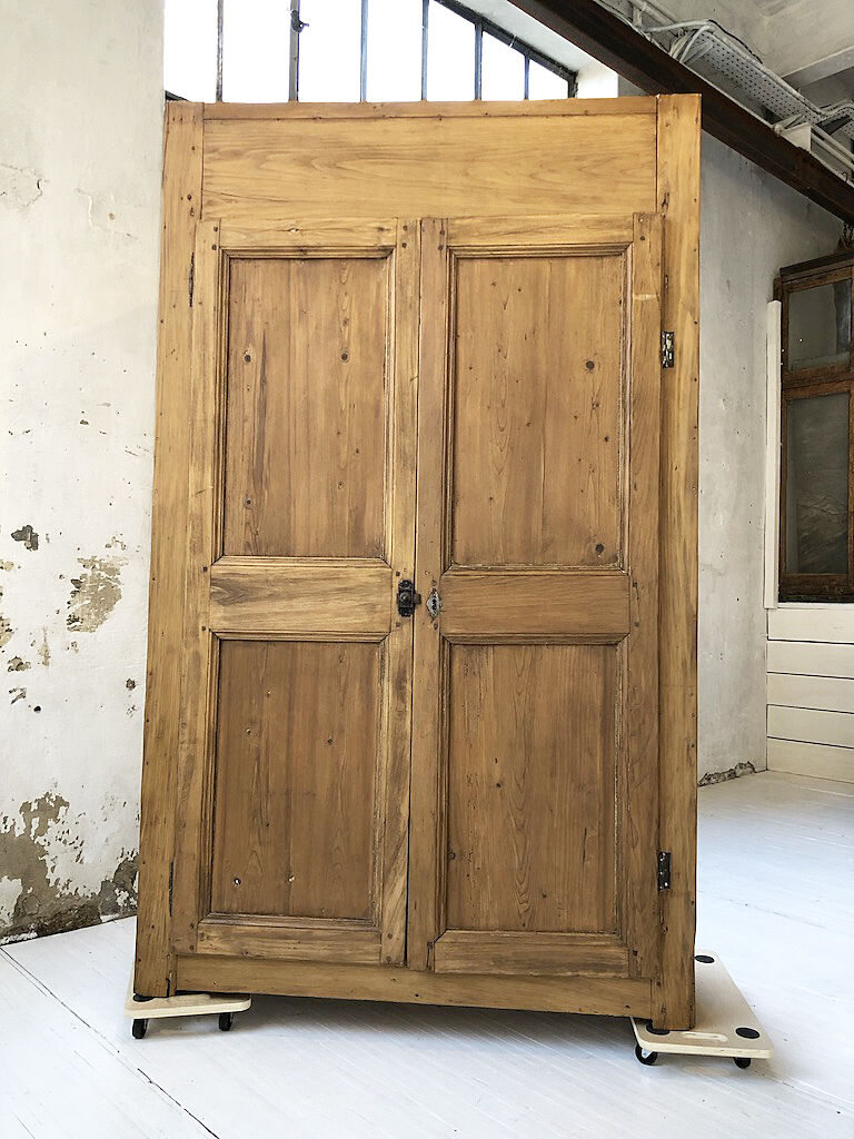 Pine good-food cabinet