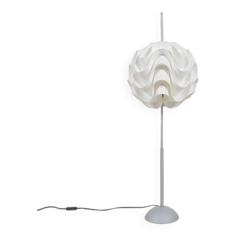 Lampe de table danoise 341 conçue par Poul Christiansen pour Le Klint