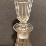 Piriform carafe in cut crystal