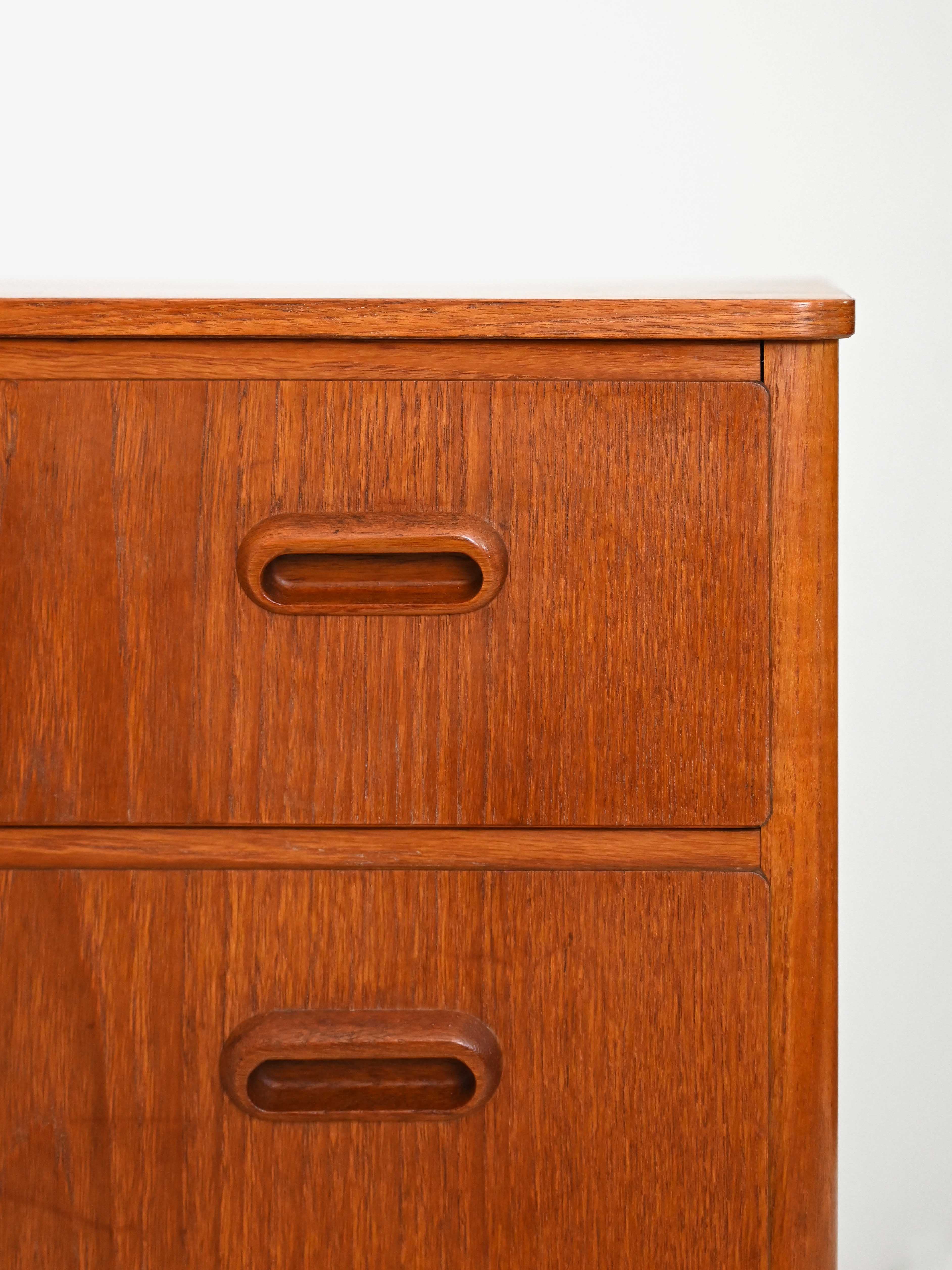 Commode en teck scandinave