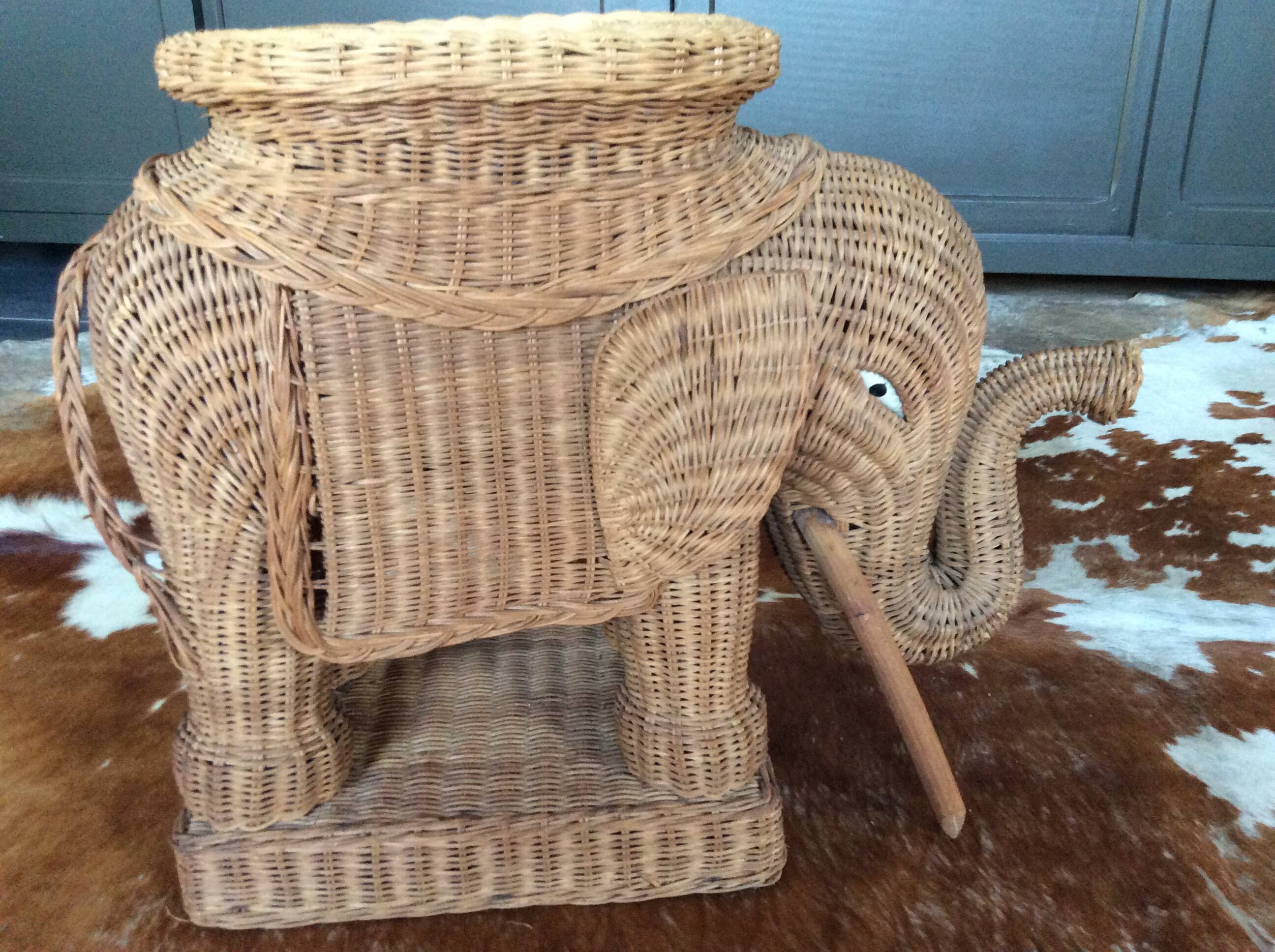 Wicker elephant side table