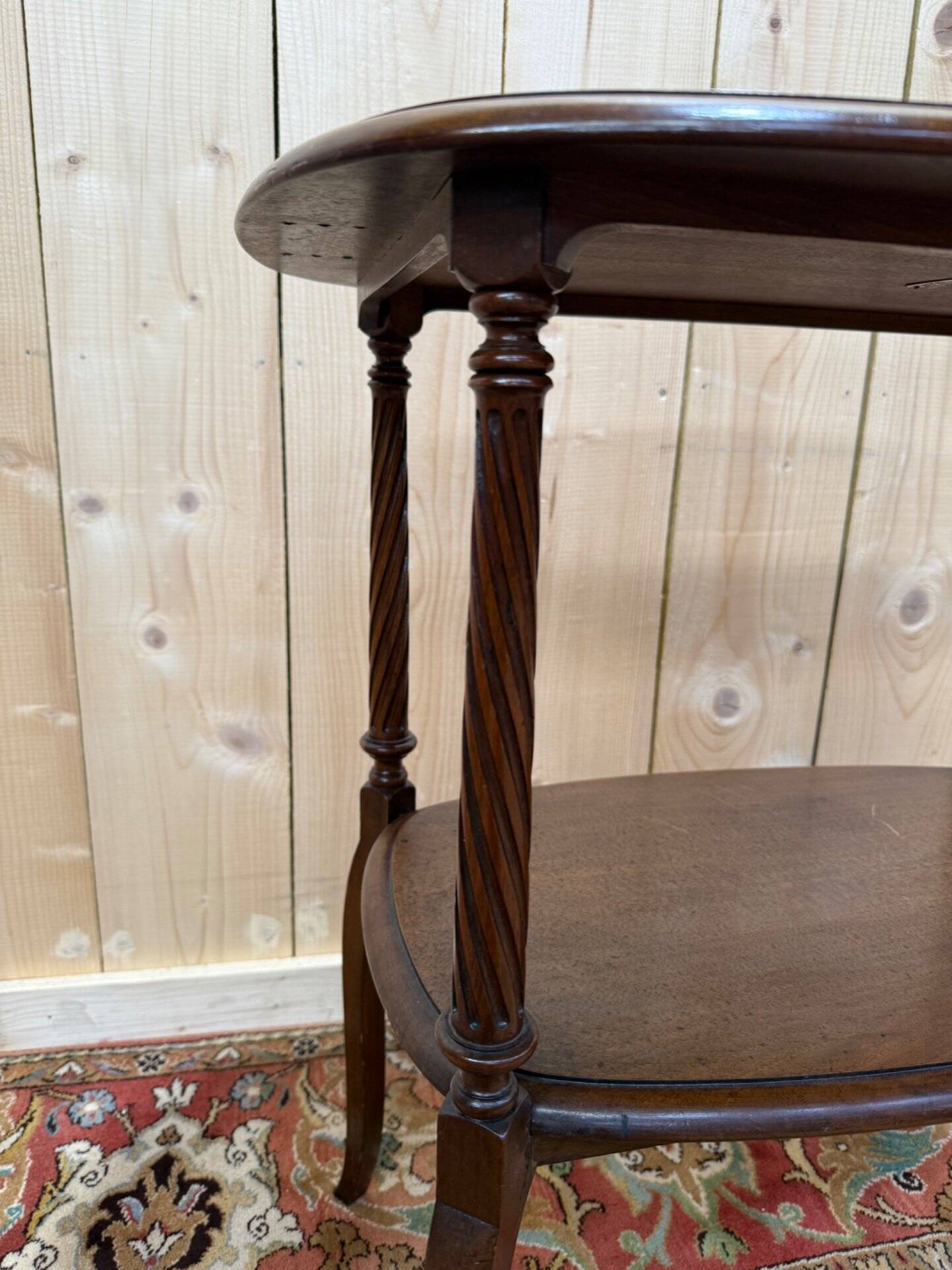 Tea table - Two-tiered mahogany coffee table