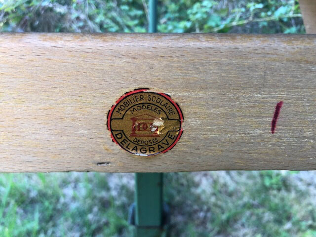 Single seat school desk