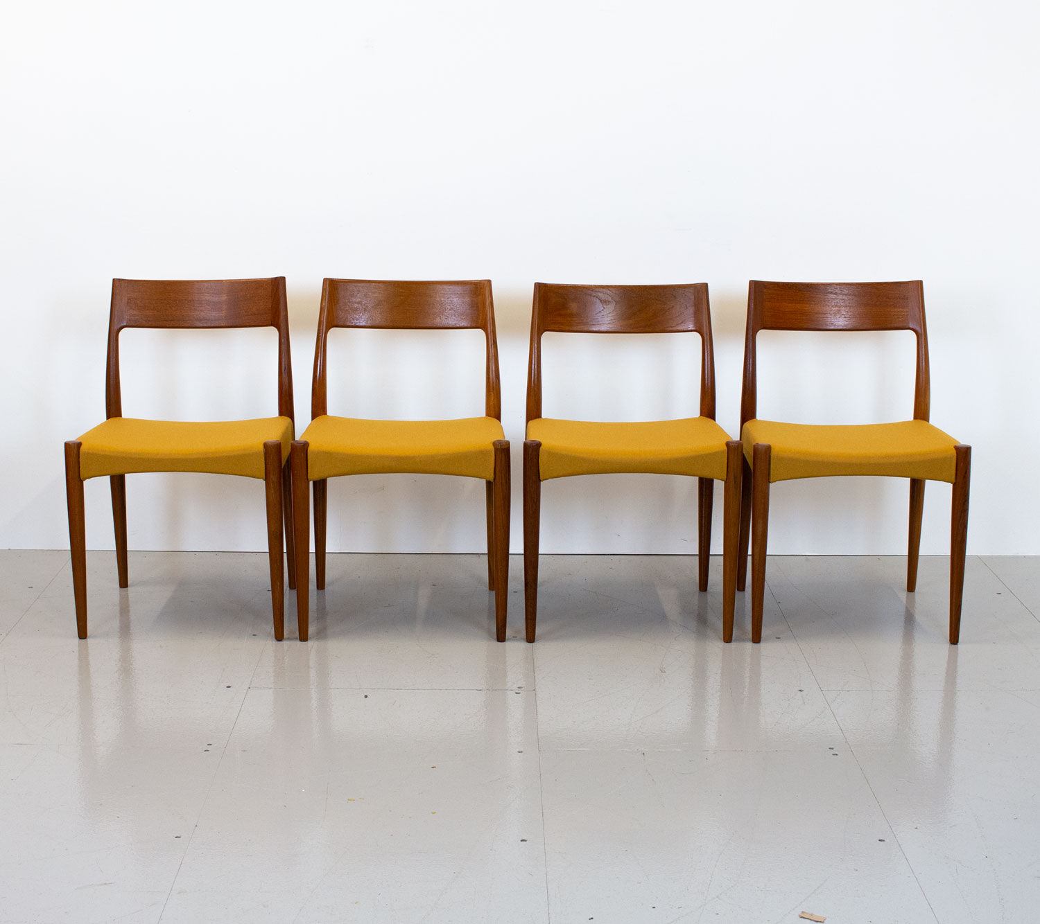 Danish teak model 175 set of 4 dining chairs by Mogens Kold, 1960s