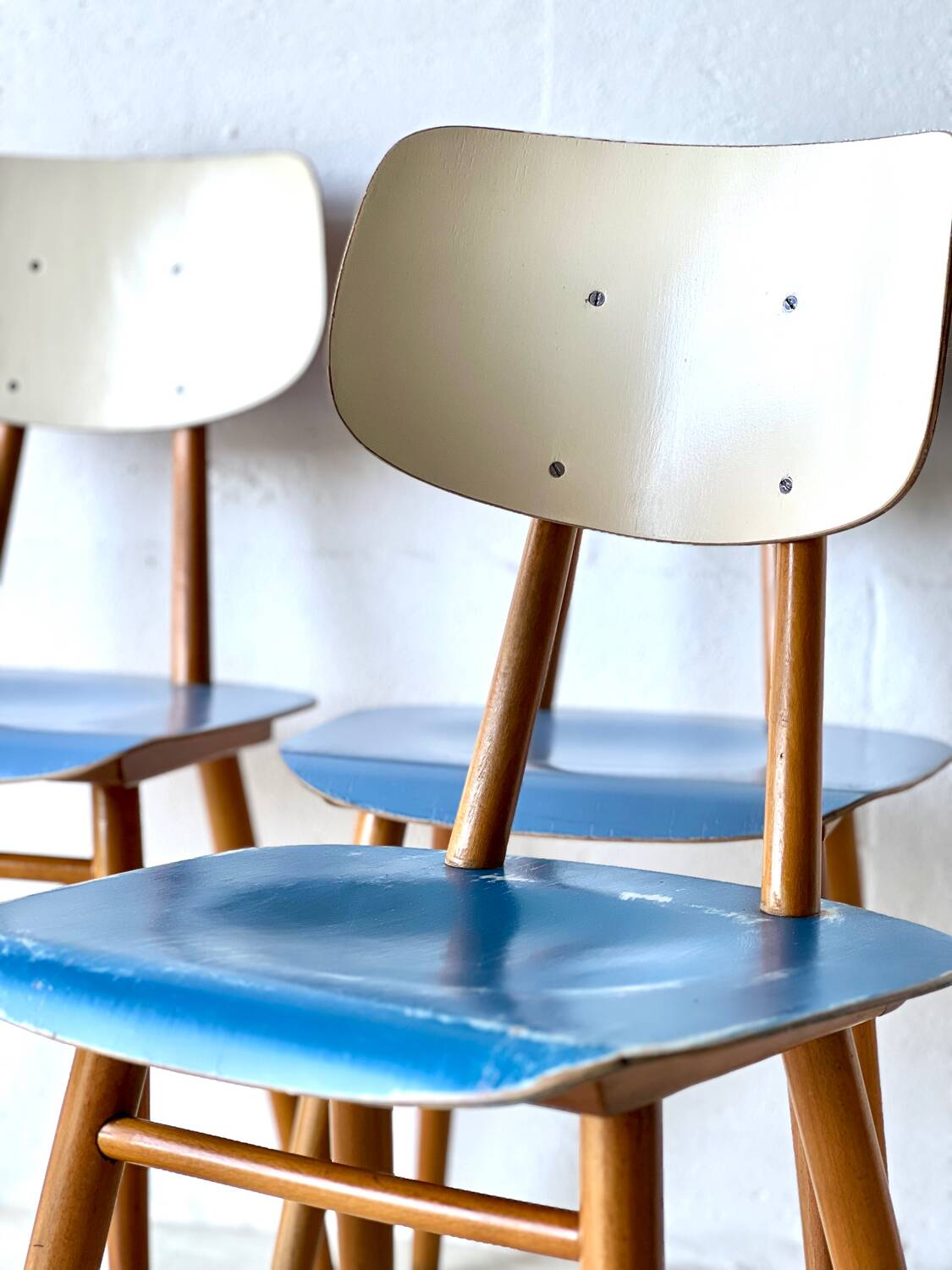 Chaises de salle à manger par TON