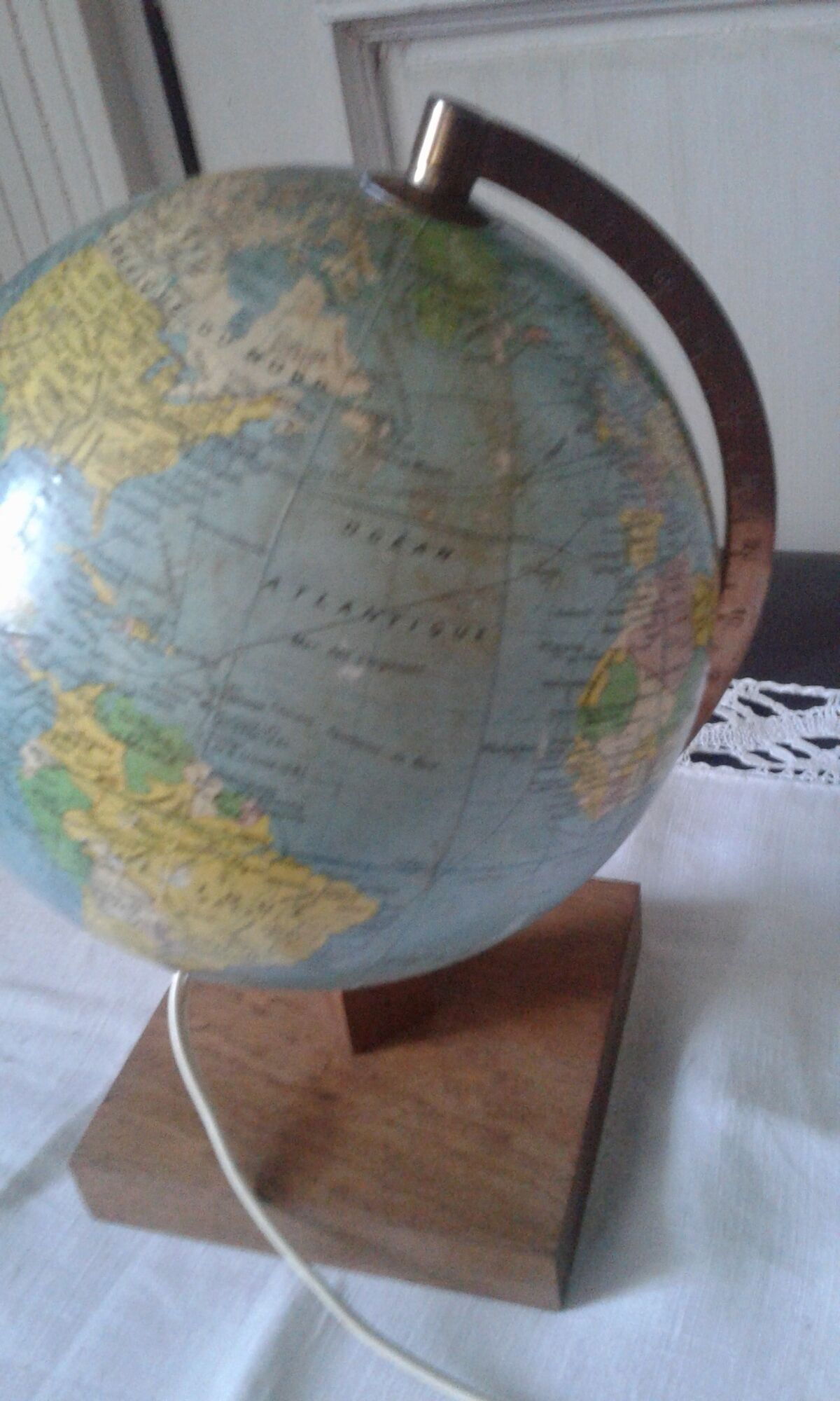 Vintage globe from the 50s Girard and Barrère
