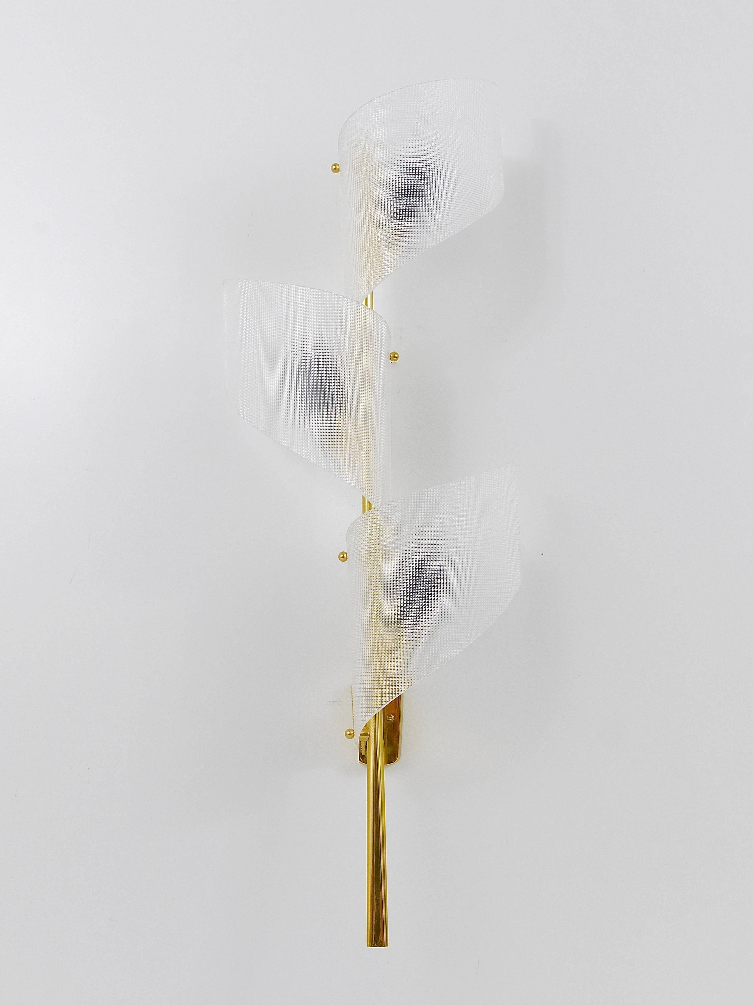 J.T. Kalmar Two Pairs of Large Floral Wall Sconces Auguri in Brass, Austria, 1950s