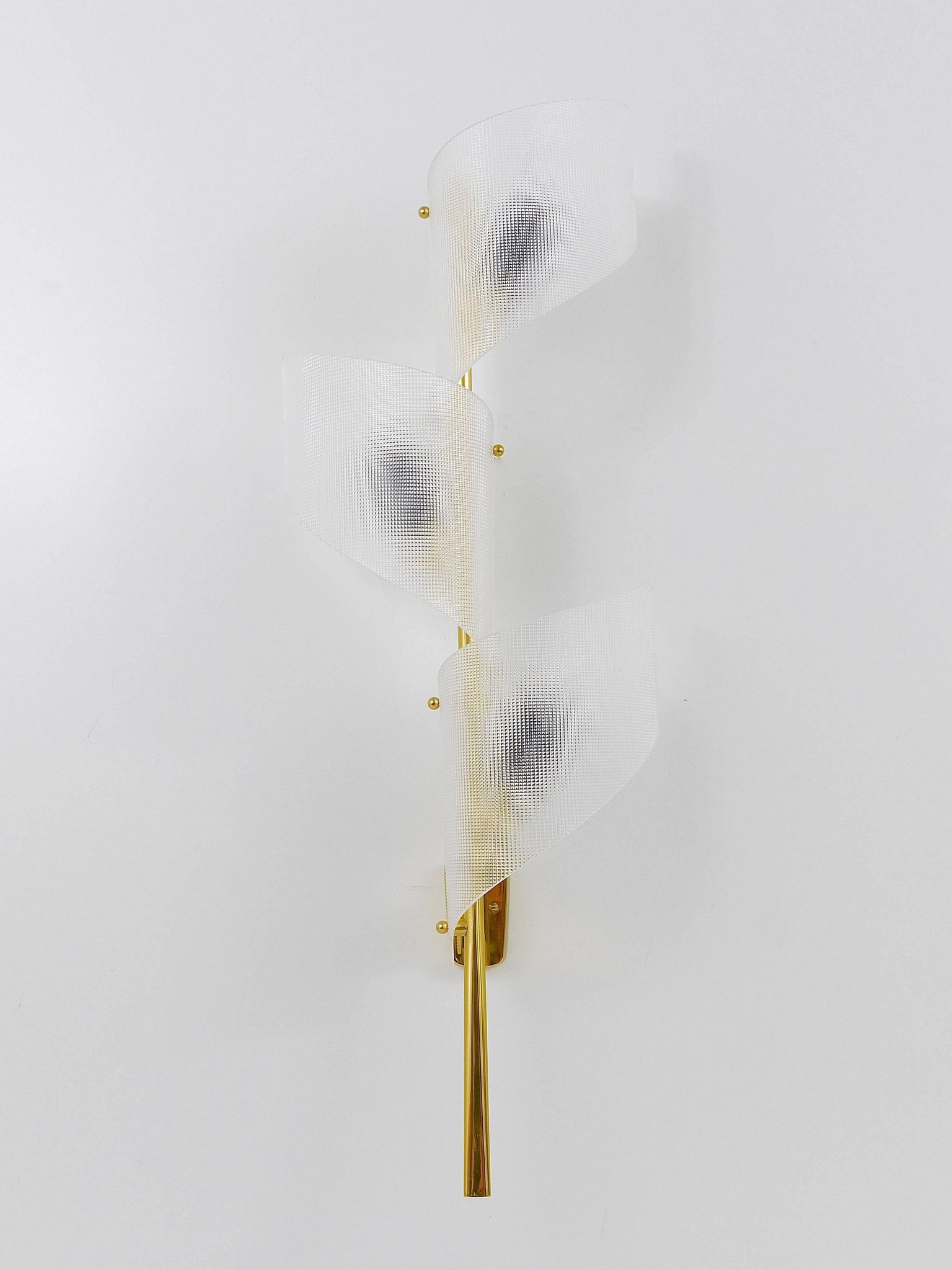J.T. Kalmar Two Pairs of Large Floral Wall Sconces Auguri in Brass, Austria, 1950s
