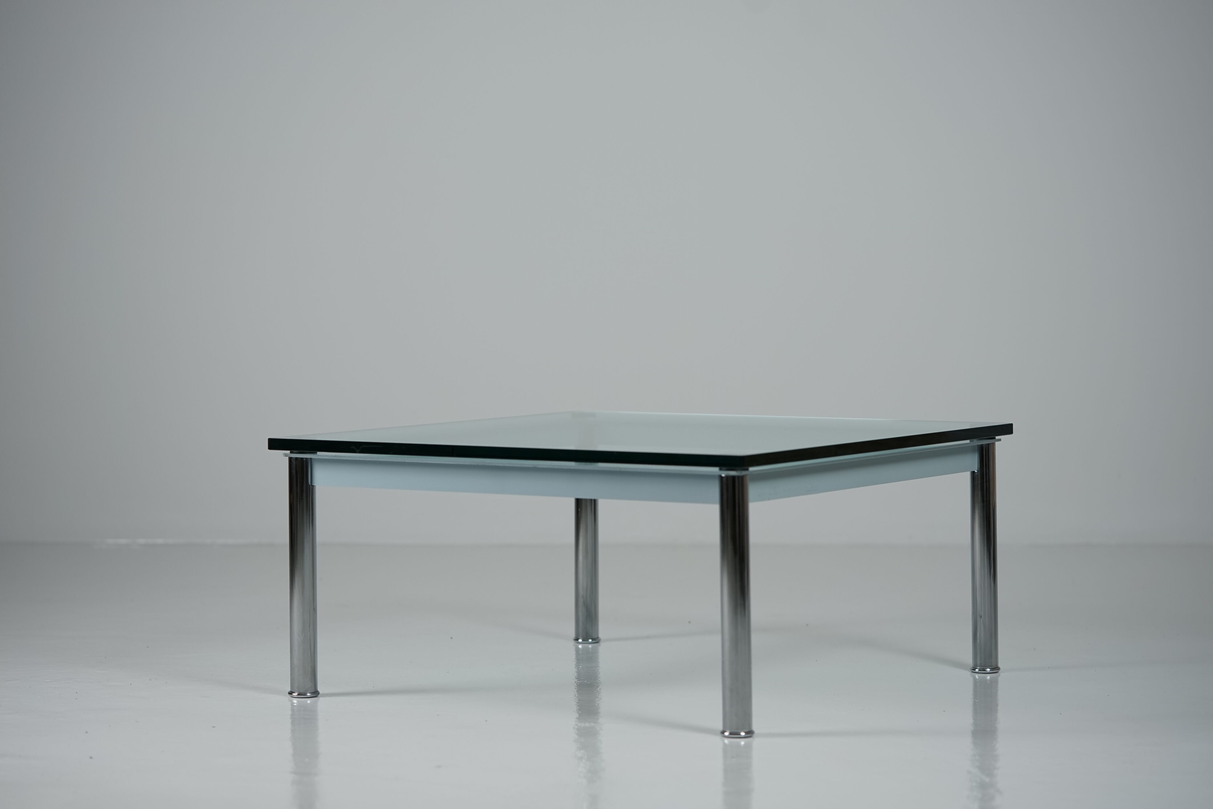 Side Table LC 10 by Le Corbusier, Charlotte Perriand and Pierre Jeannere