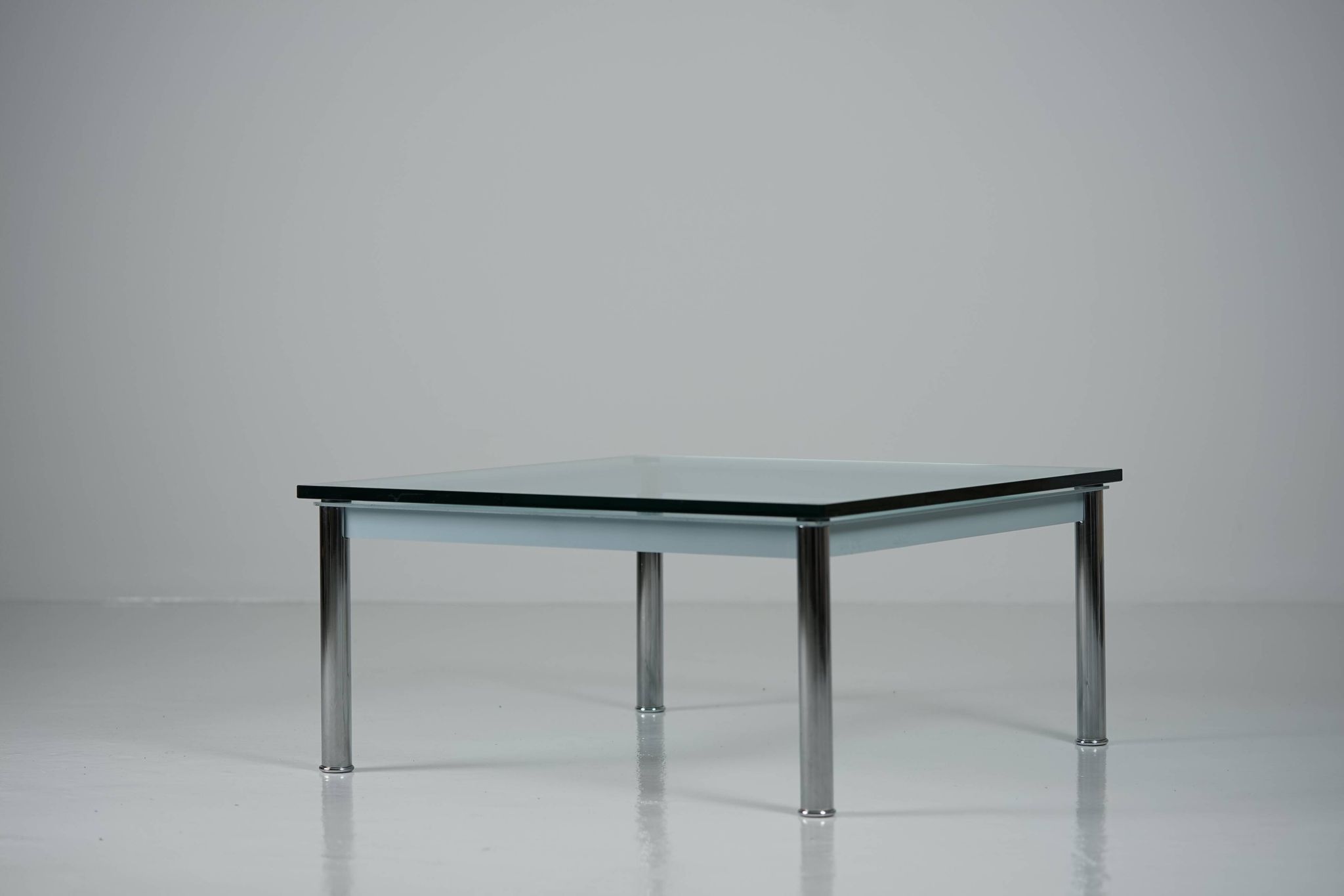 Side Table LC 10 by Le Corbusier, Charlotte Perriand and Pierre Jeannere