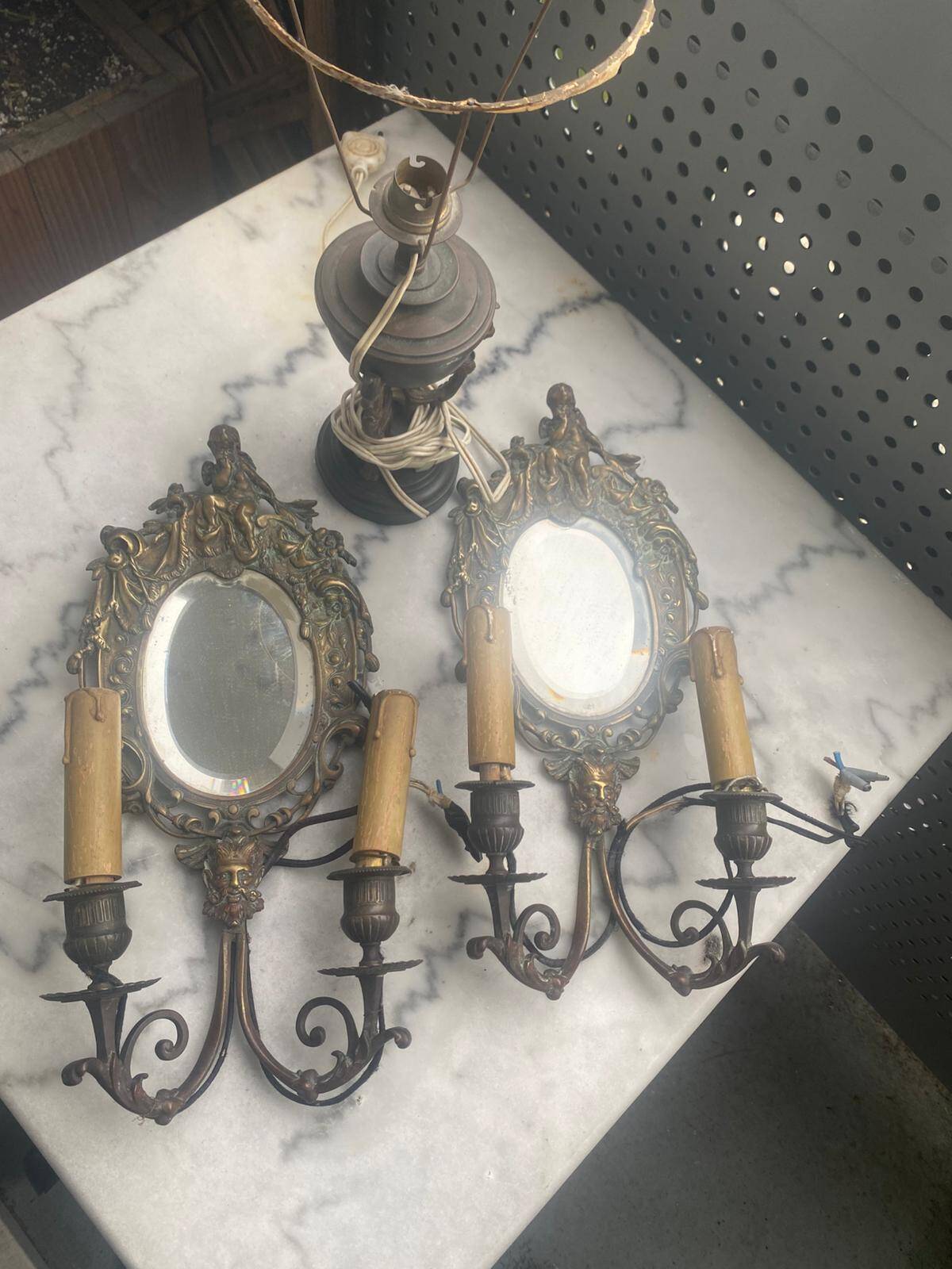 Pair of bevelled mirror wall sconces – Neo-Renaissance style – 19th century