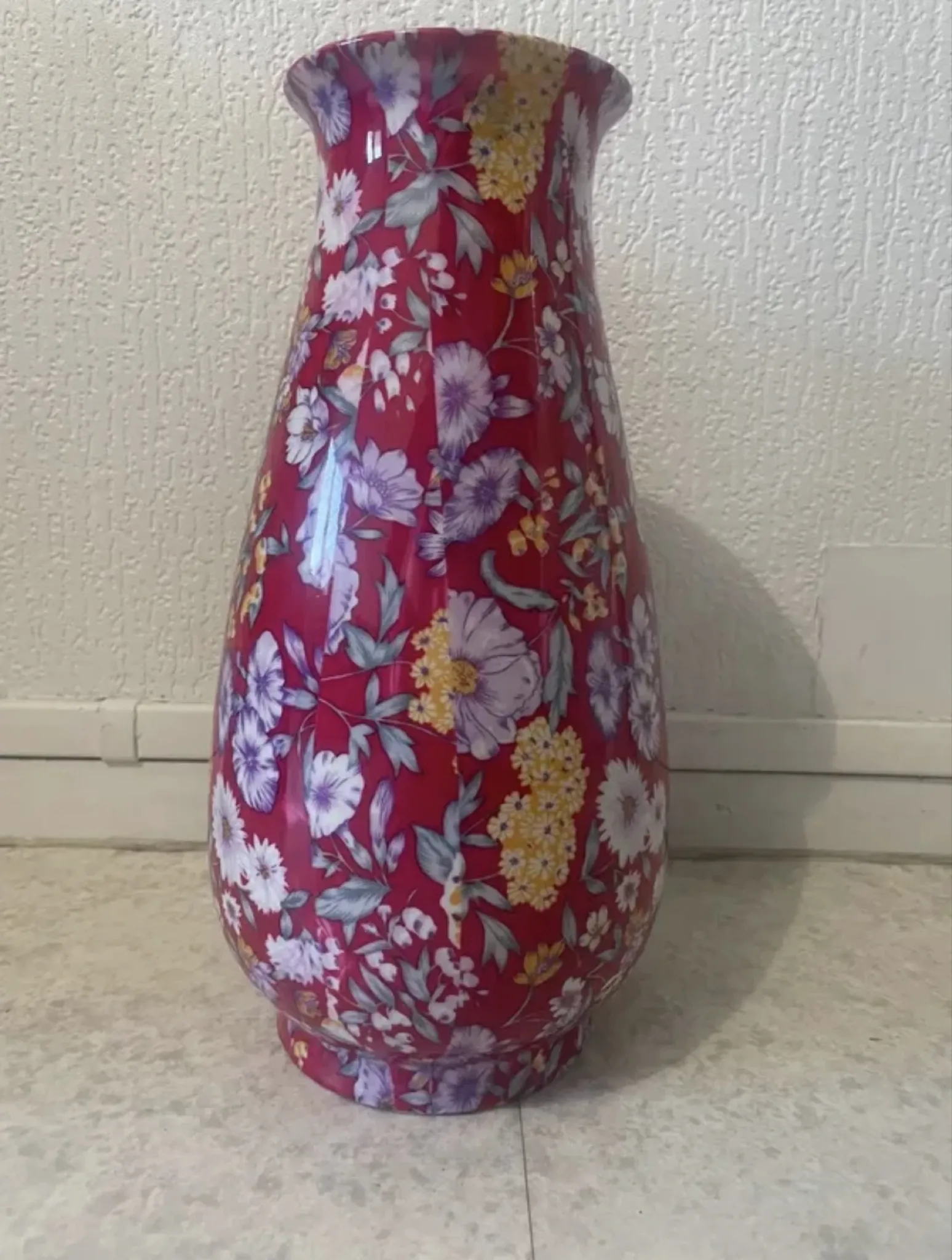 Large porcelain vase with floral decoration