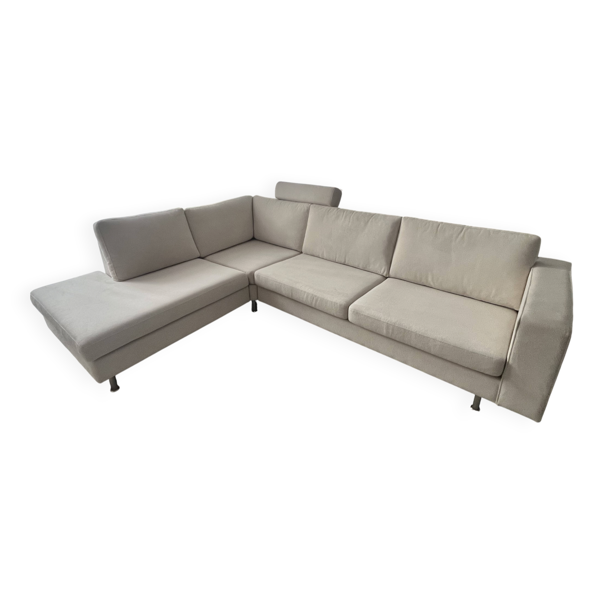 Canapé Boconcept modèle Indivi avec méridienne gauche.