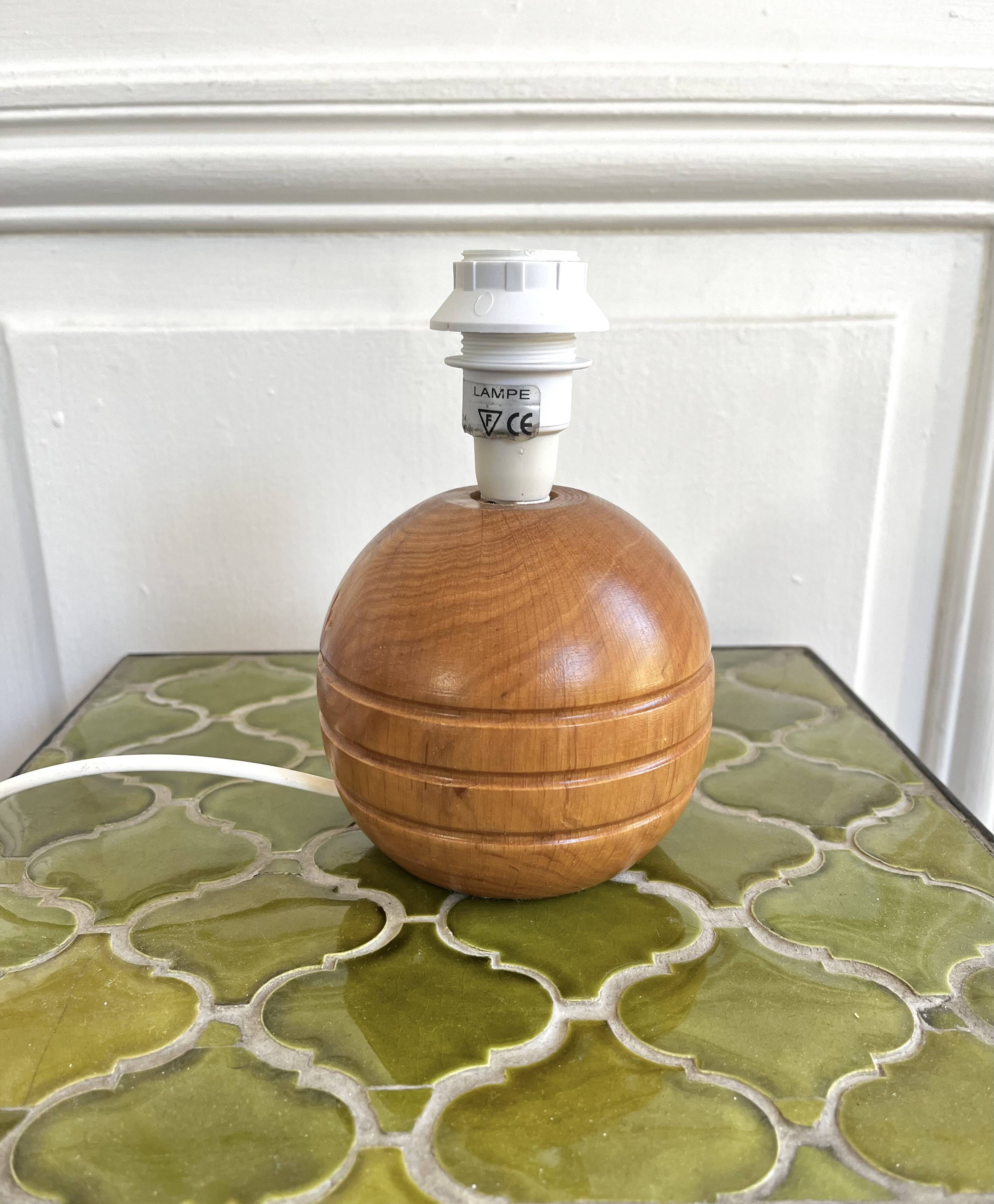 Lampe boule en bois vintage