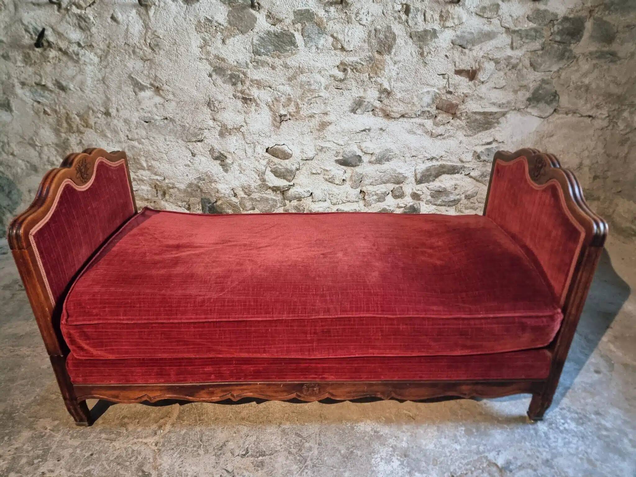 Antique French Louis XV style daybed – single bed – adjustable leg – beech frame – circa 1880–1920