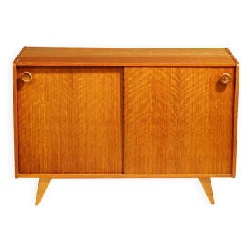 Cabinet de milieu de siècle U452 par Jiří Jiroutek pour Interiér Praha, Tchécoslovaquie, années 1960.