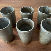 Mugs en grès émaillé vintage