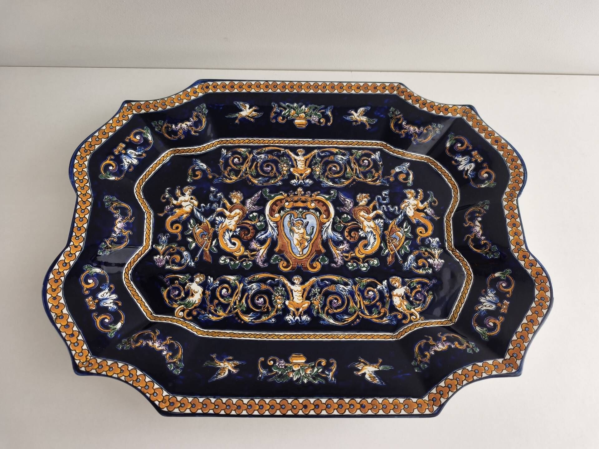 Grande soupière et plateau de service faïence de Gien - Renaissance 