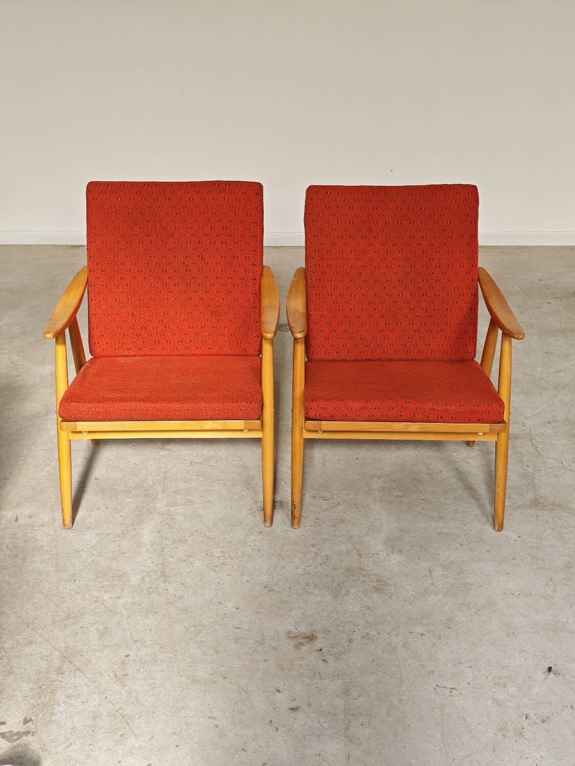 Pair of Boomerang armchairs by Antonin Suman for Ton (Thonet) 60